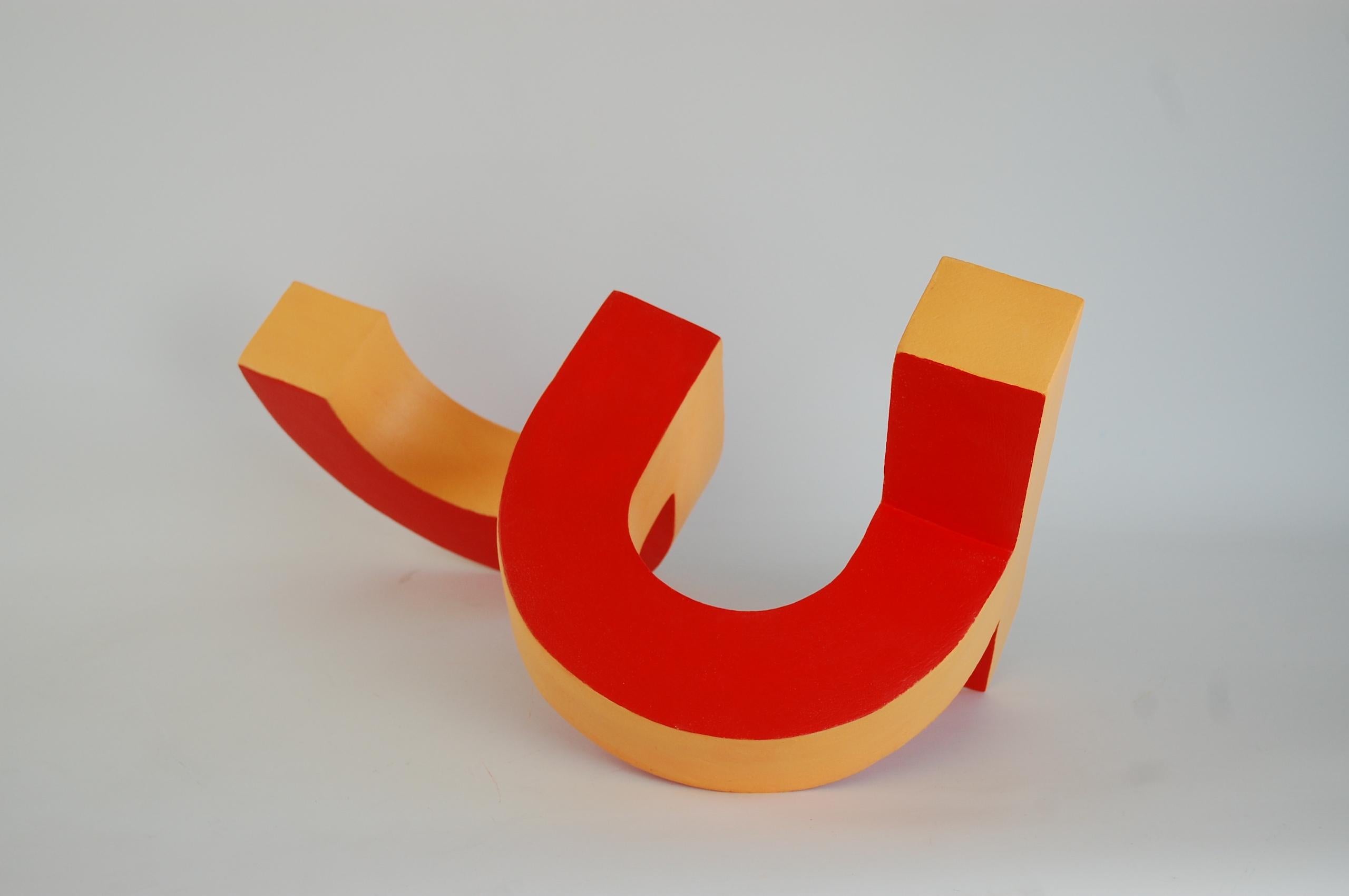 Assemblage di Patricia VOLK - Scultura astratta in ceramica, rossa, arancione, vivida - Abstract Sculpture Grigio di Patricia Volk