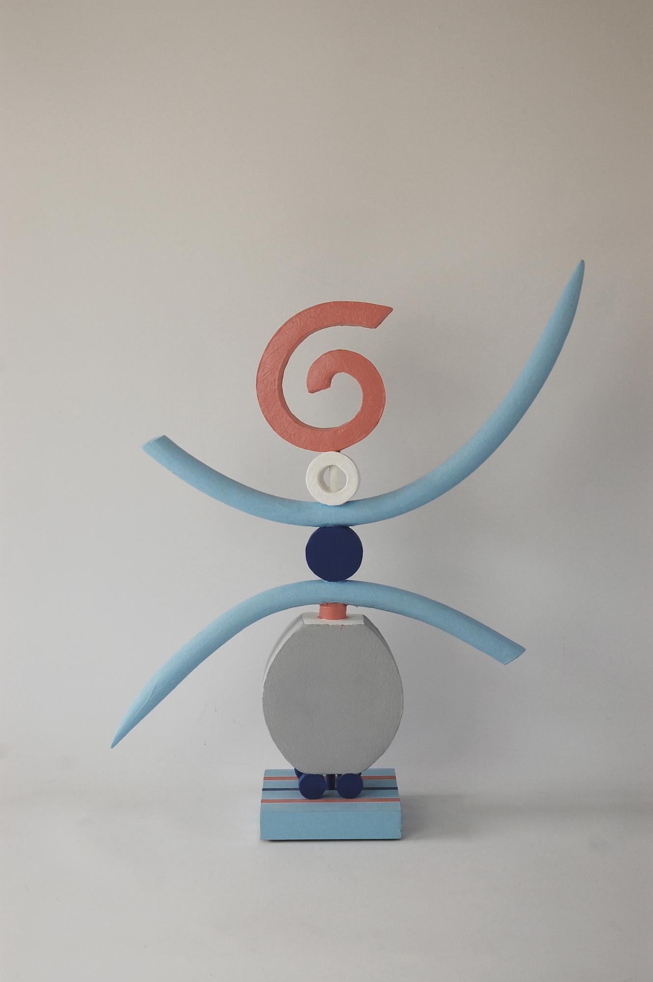 Cairn (4) de Patricia Volk - Escultura abstracta de cerámica, arcilla pintada, dinámica en venta 3