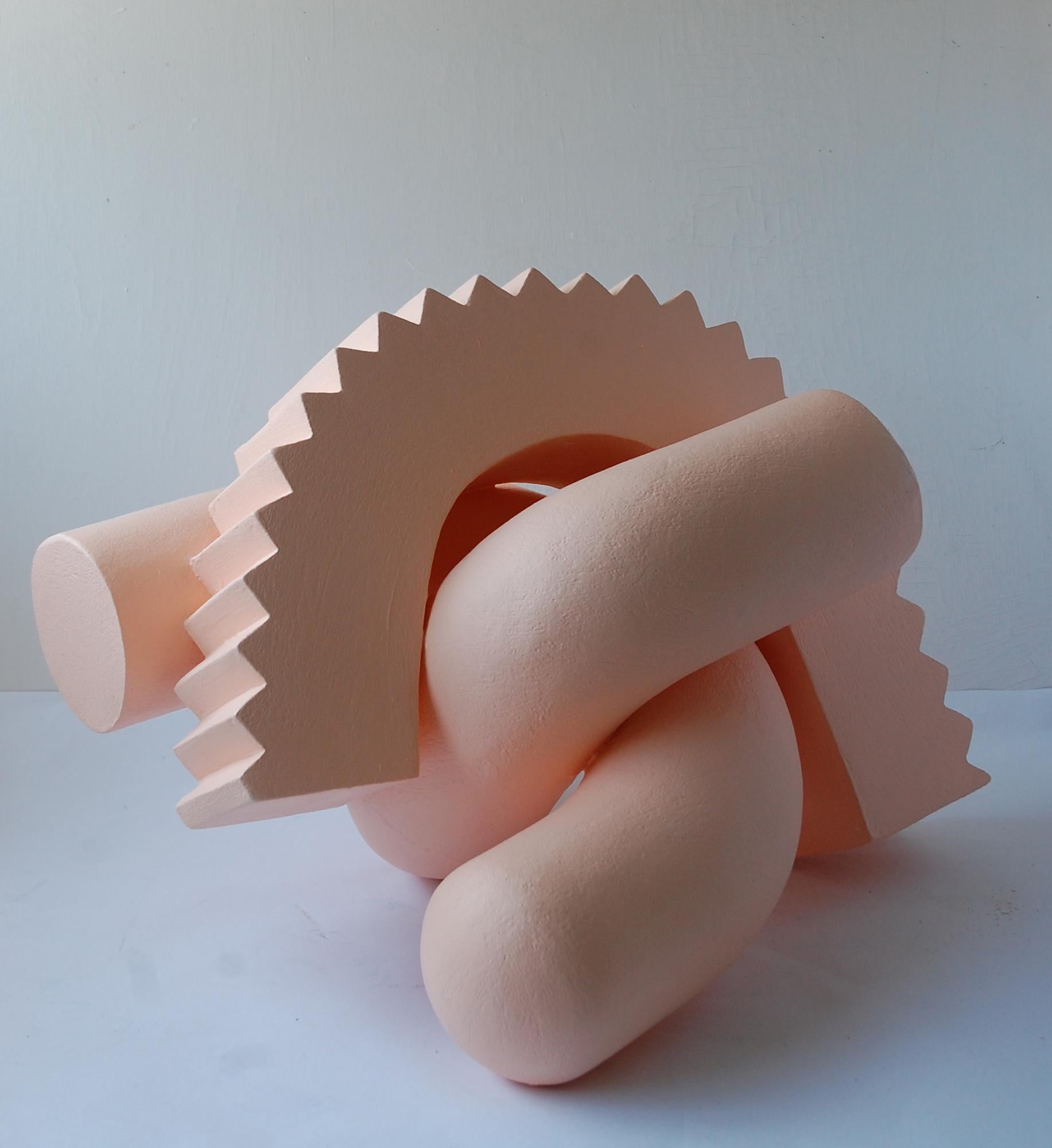 Cog (Naples) von Patricia Volk – Abstrakte Keramikskulptur, gemalter Ton, Pastell im Angebot 2