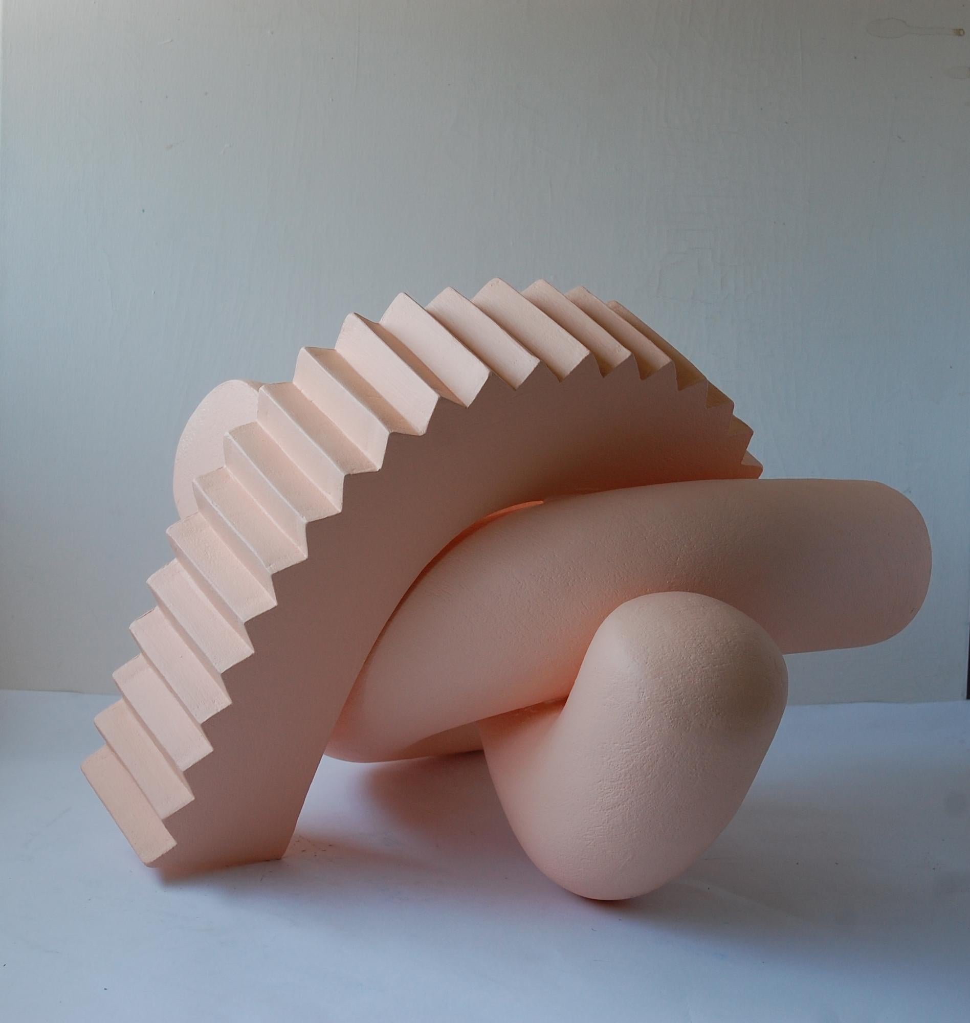 Cog (Naples) von Patricia Volk – Abstrakte Keramikskulptur, gemalter Ton, Pastell im Angebot 4