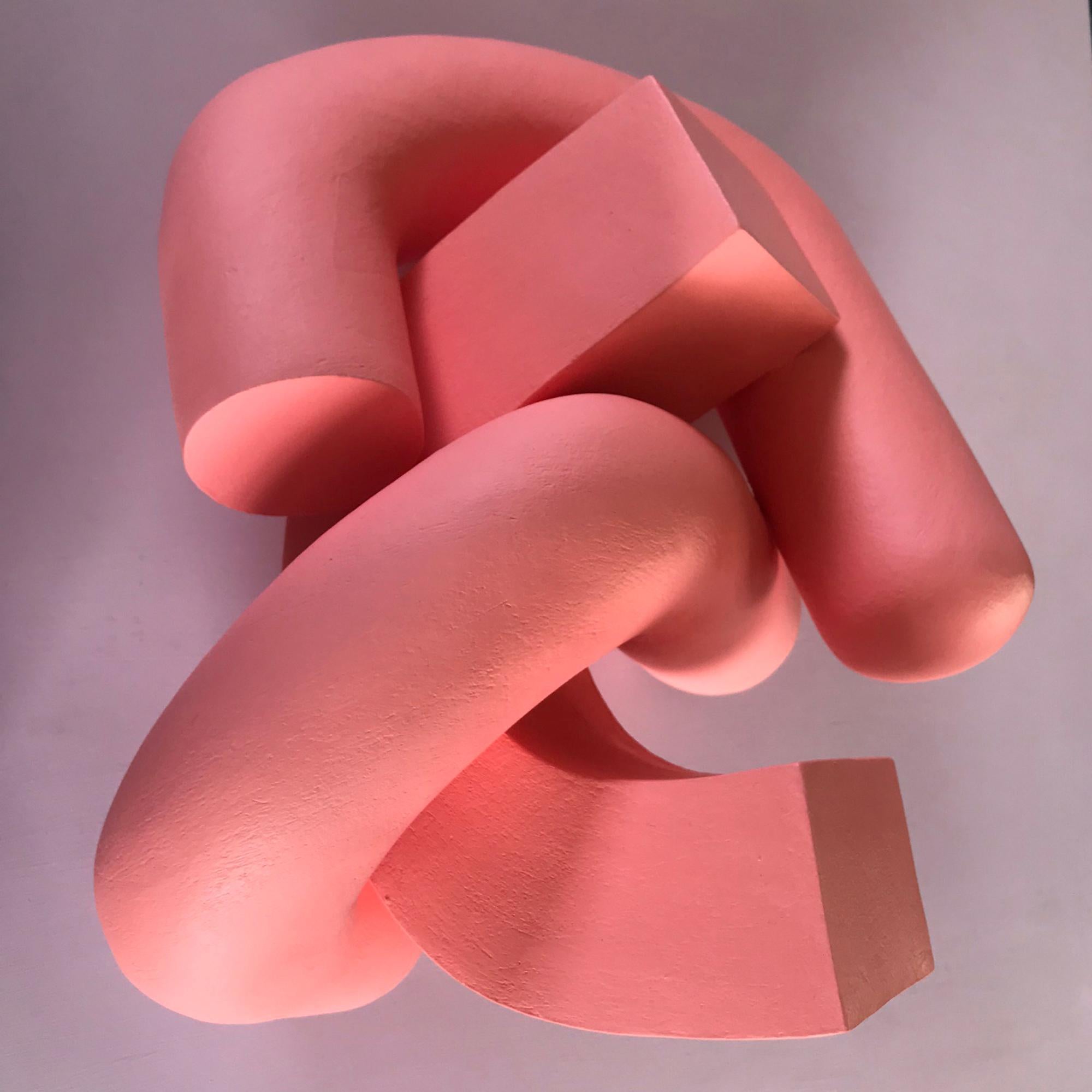 Embrace ( pêche) de Patricia Volk, sculpture abstraite en céramique, argile peinte en vente 4