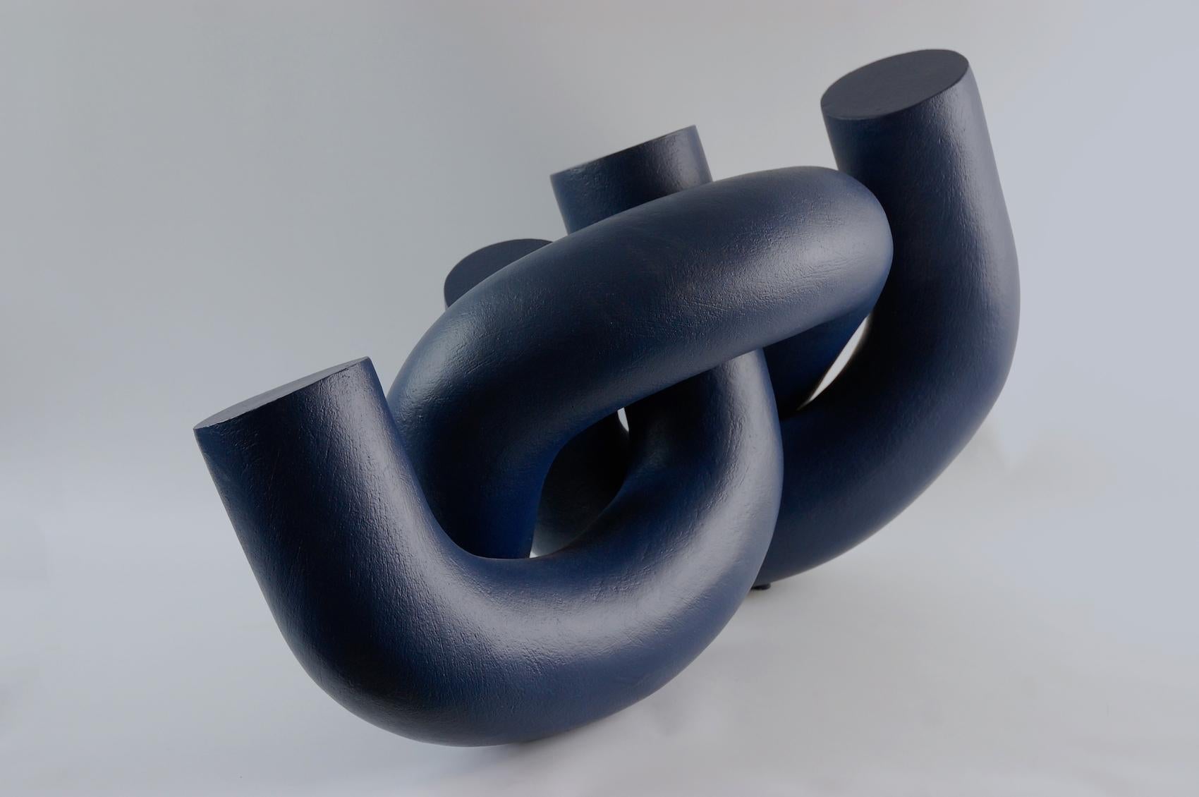 Hold by Patricia Volk - Abstract ceramic sculpture, painted clay, black colour For Sale 3