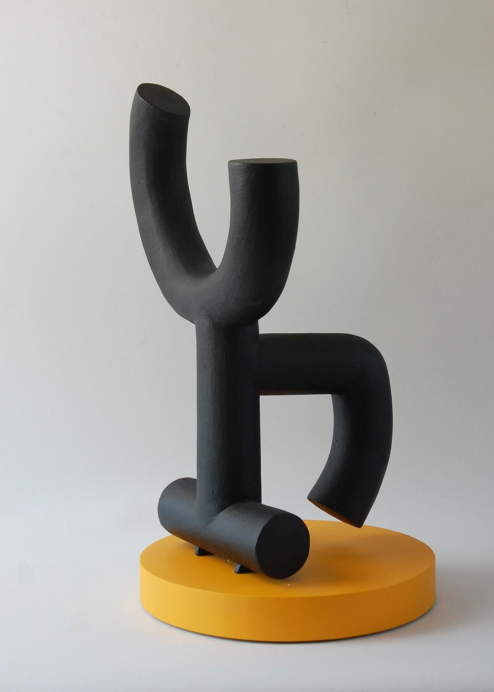 Schlüssel von Patricia Volk - Abstrakte Keramikskulptur, schwarz und gelb im Angebot 3