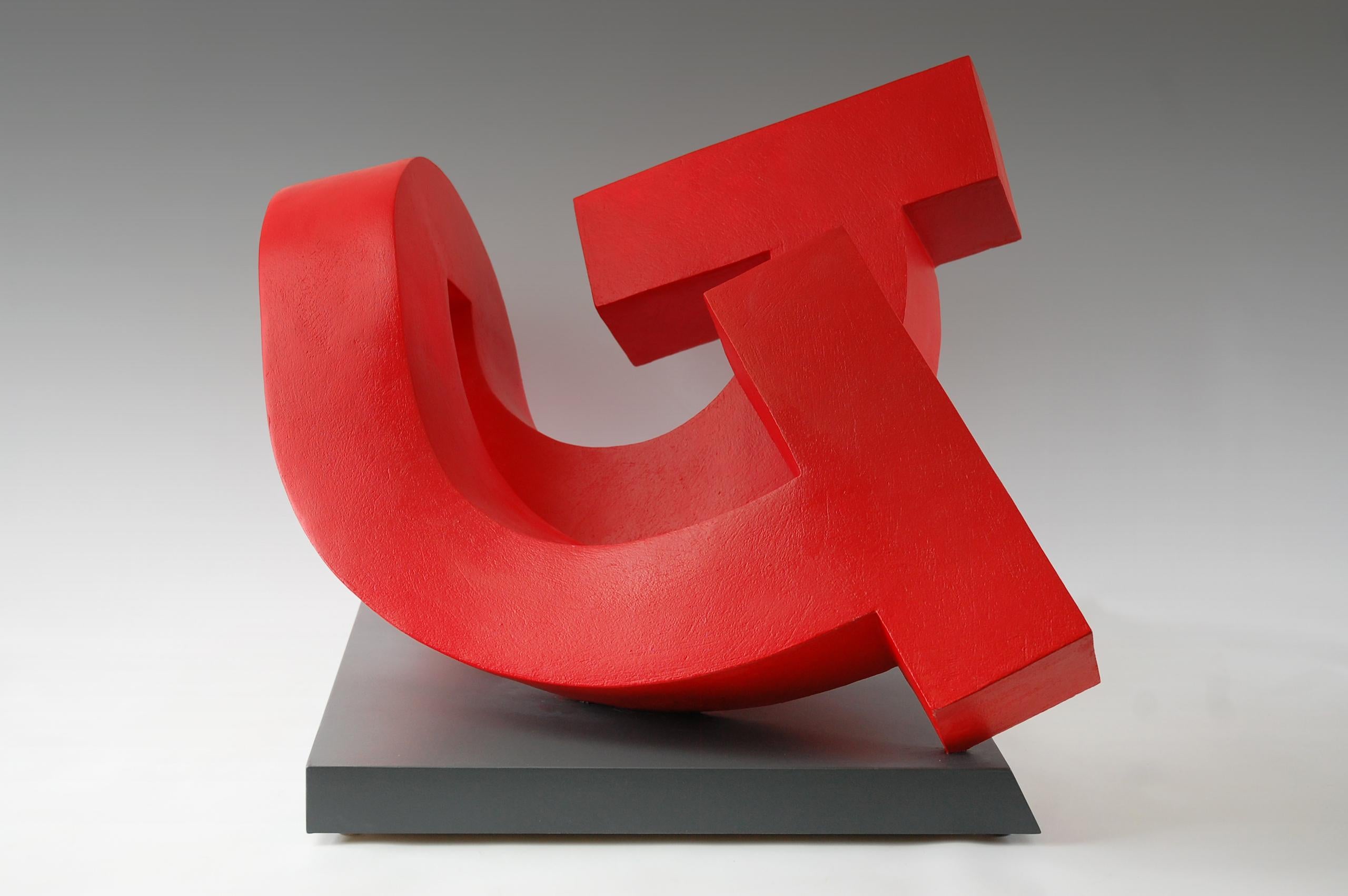 Pivot de Patricia Volk - Escultura abstracta de cerámica, arcilla pintada, dinámica, roja en venta 1