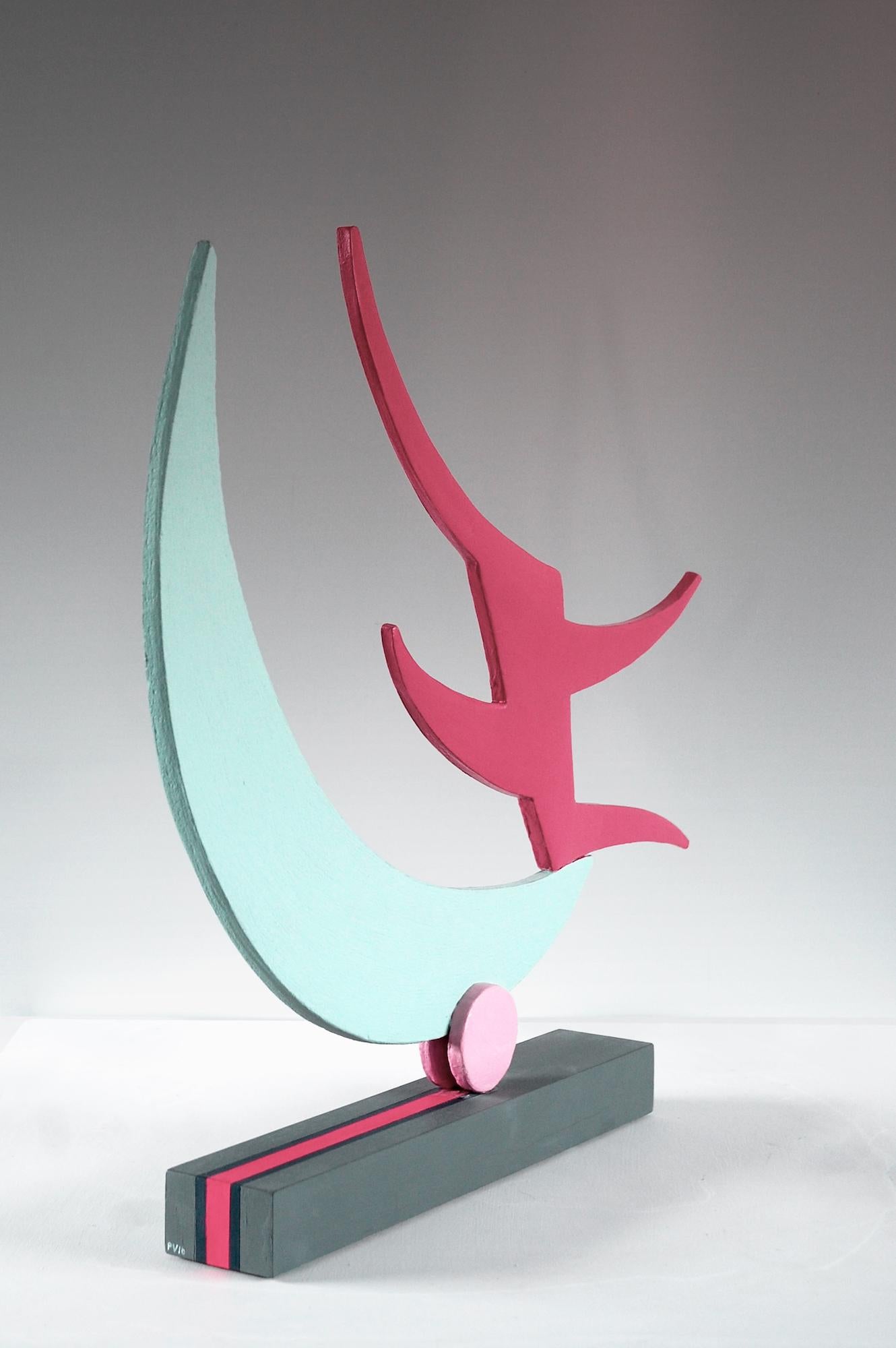 Signierte Skulptur von Patricia Volk – Abstrakte Keramikskulptur, bemalter Ton, dynamisch, rosa im Angebot 1