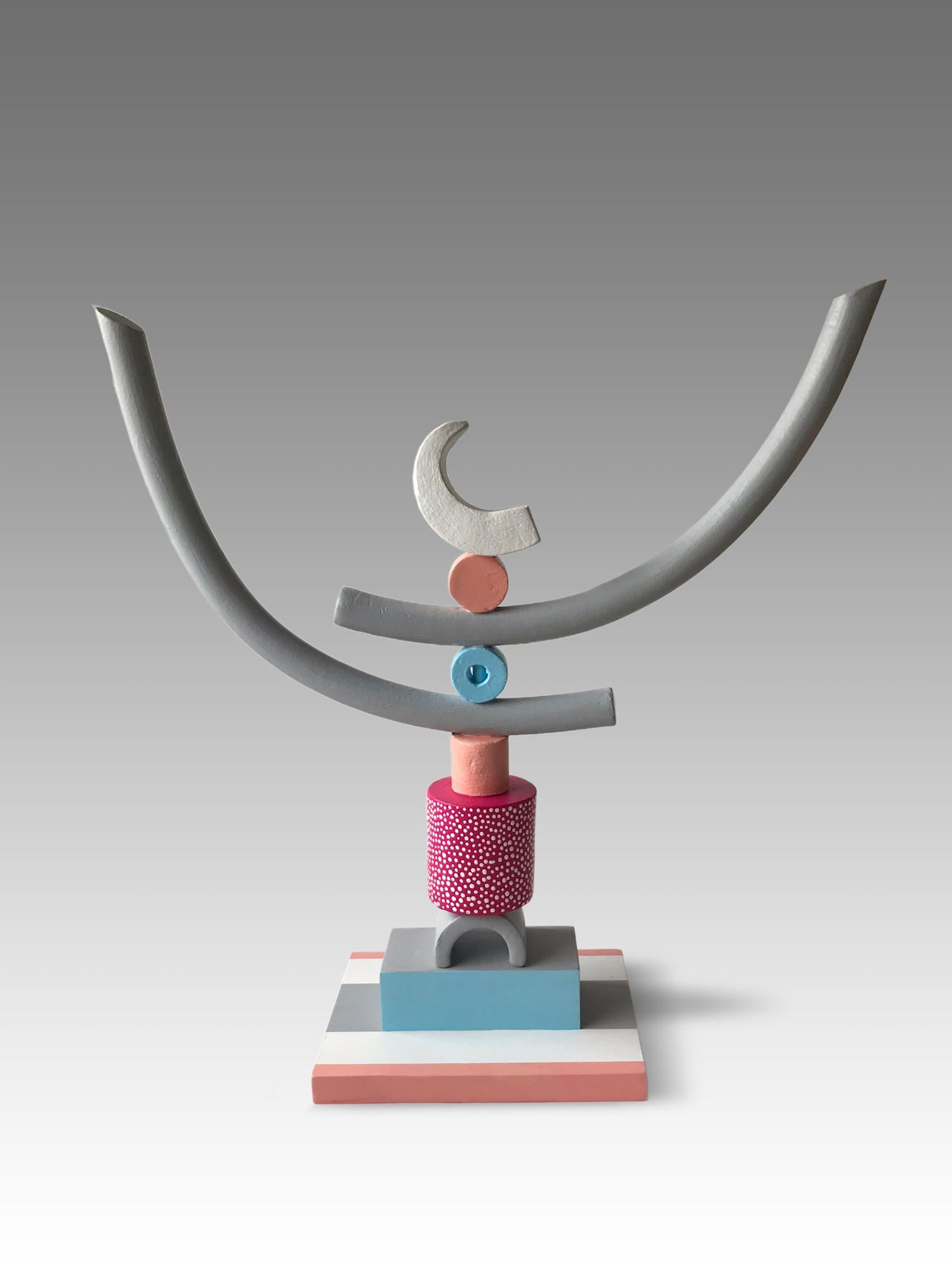 Señal (2) es una escultura de arcilla cocida construida, pintada y montada sobre MDF por Patricia Volk, de dimensiones 47 × 44 × 16 cm (18,5 × 17,3 × 6,3 pulg.). 
Es una pieza única firmada y viene con un certificado de autenticidad firmado por el
