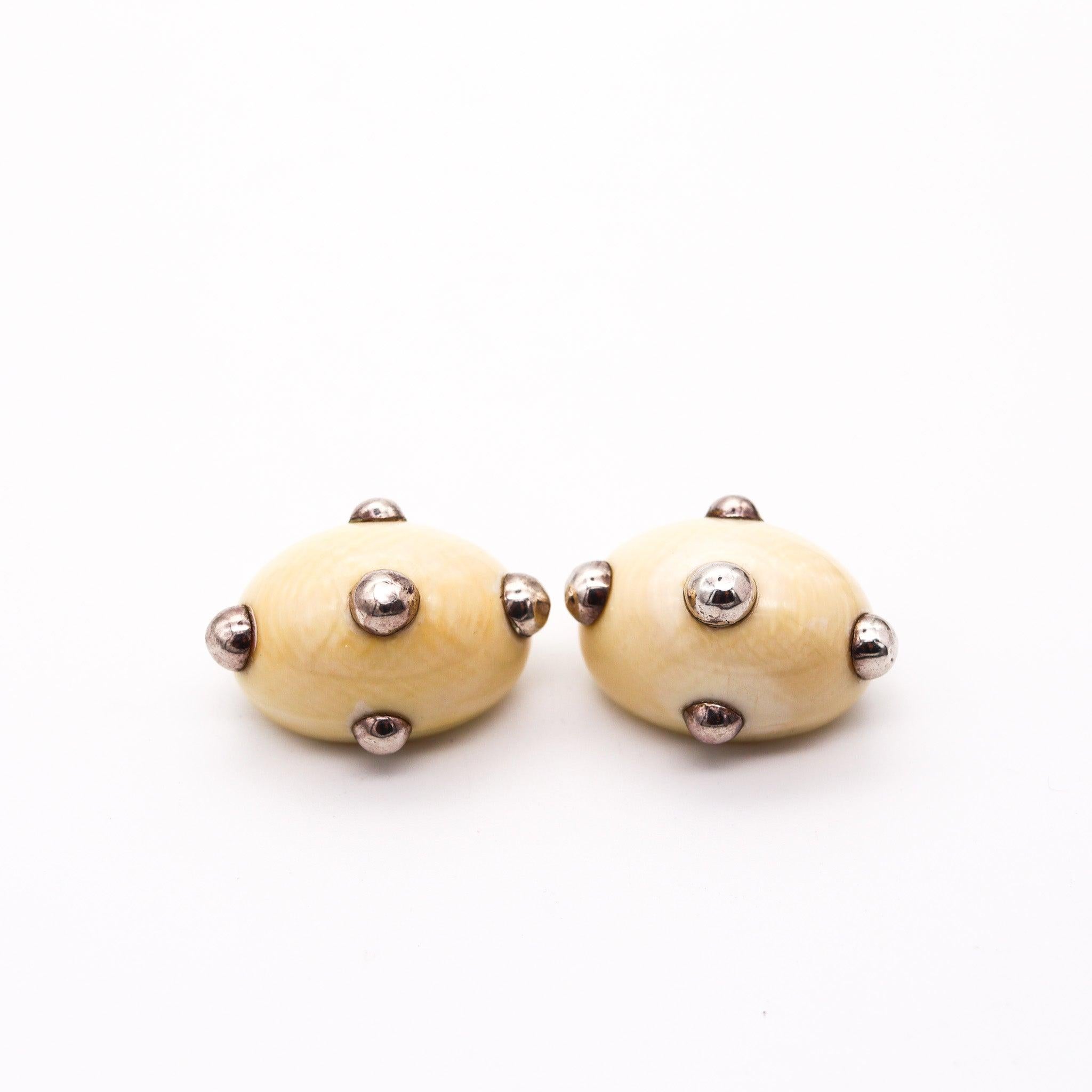 Women's PATRICIA VON MUSULIN 1970 Modernist Clips Earrings Carved Ivory & .925 Sterling For Sale