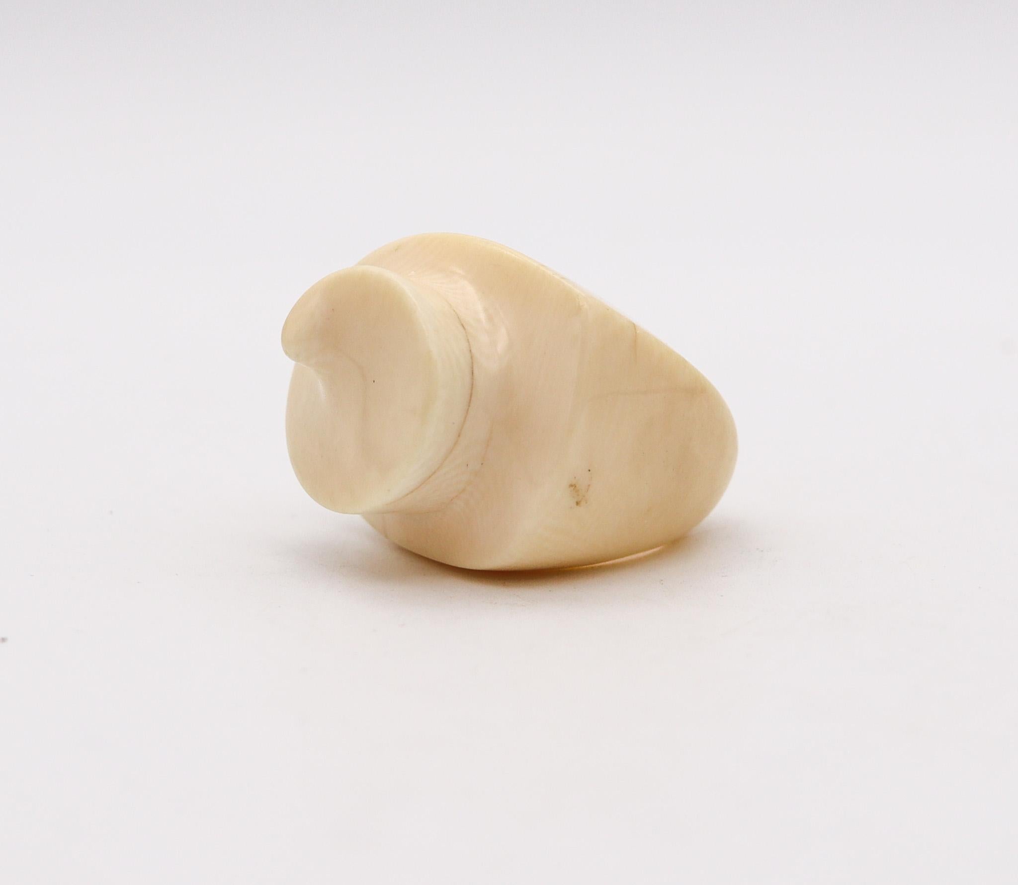 Modernist sculptural carved ring designed by Patricia Von Musulin.

Beautiful cocktail ring, created by Patricia Von Musulin during the modernist period, back in the 1970. Carefully carved in three dimensions, with an abstract sculptural swirl
