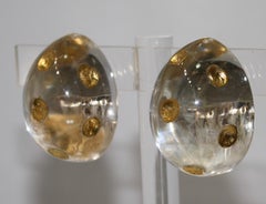 Patricia Von Musulin Lucite- und Goldohrringe mit Punkten
