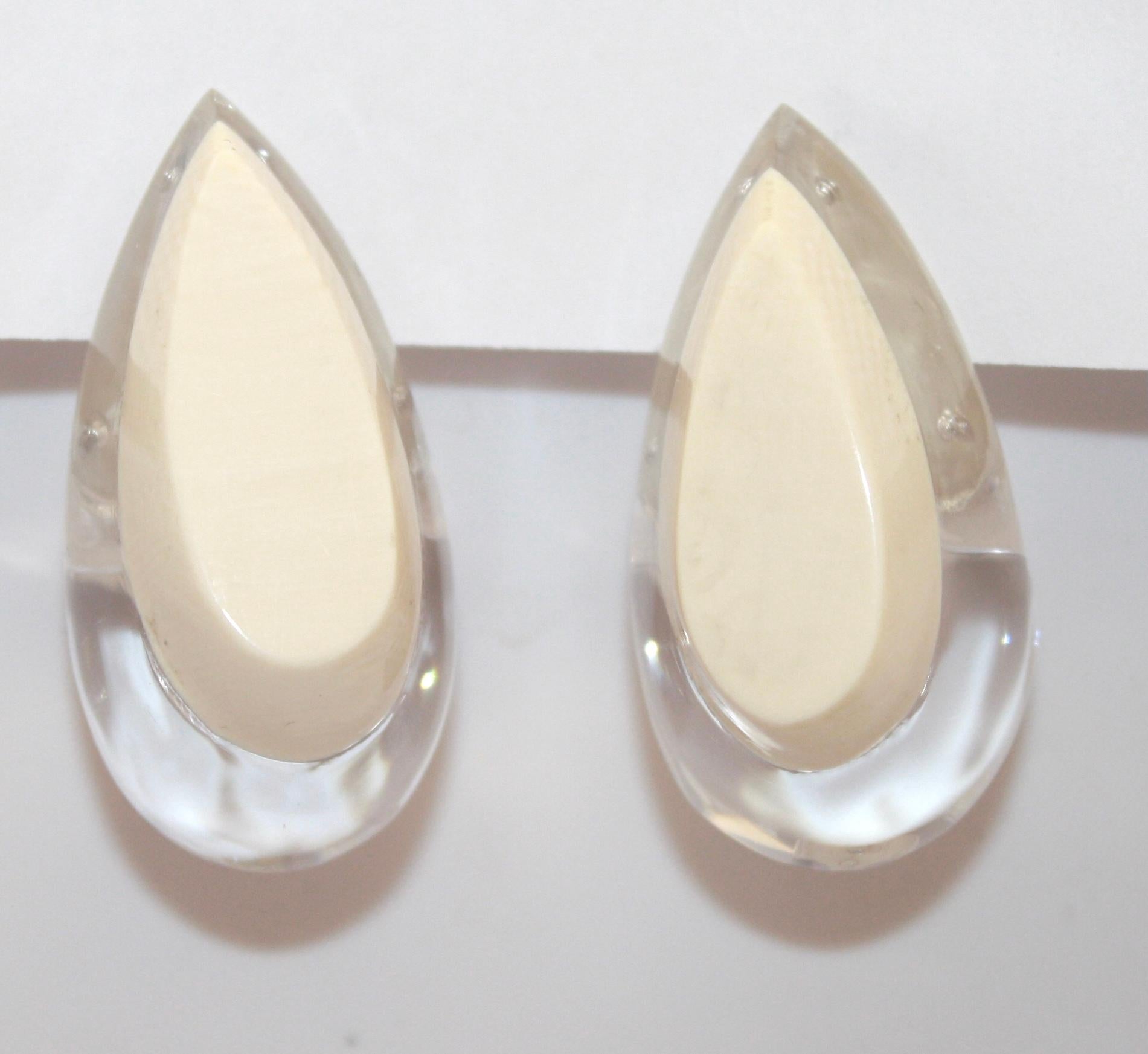 Patricia von Musulin White Coral and Lucite Tear Drop Earrings In New Condition In Virginia Beach, VA