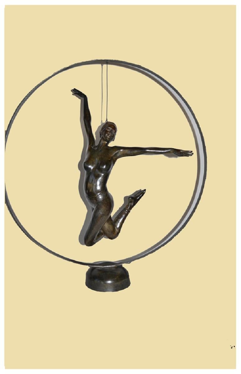 Figurative Sculpture Patrick Brun - La chute suspendue