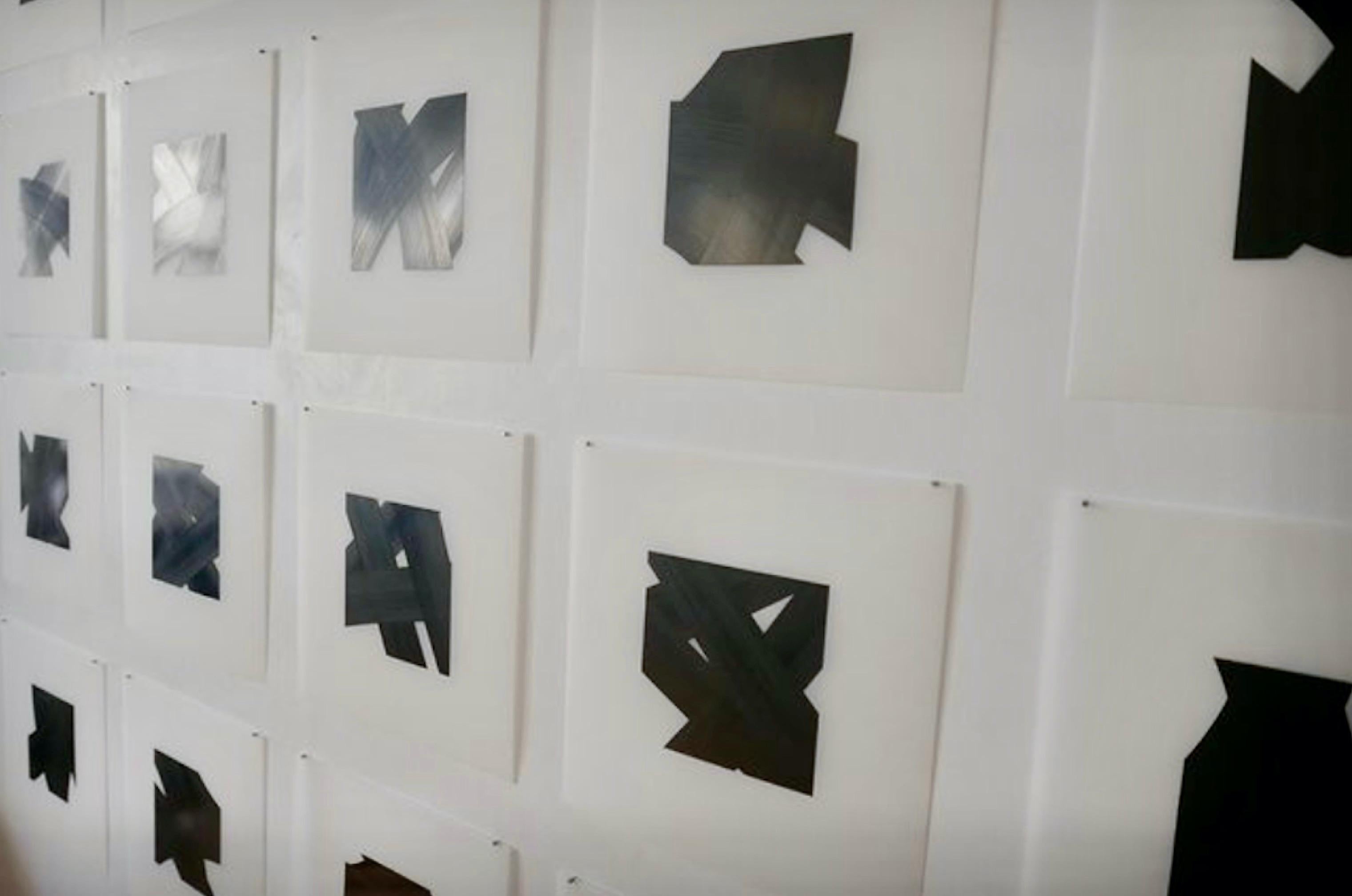 Dessins à l'encre noire sur mylar de Patrick Carrara, série ' Appearance ', 2017 en vente 1