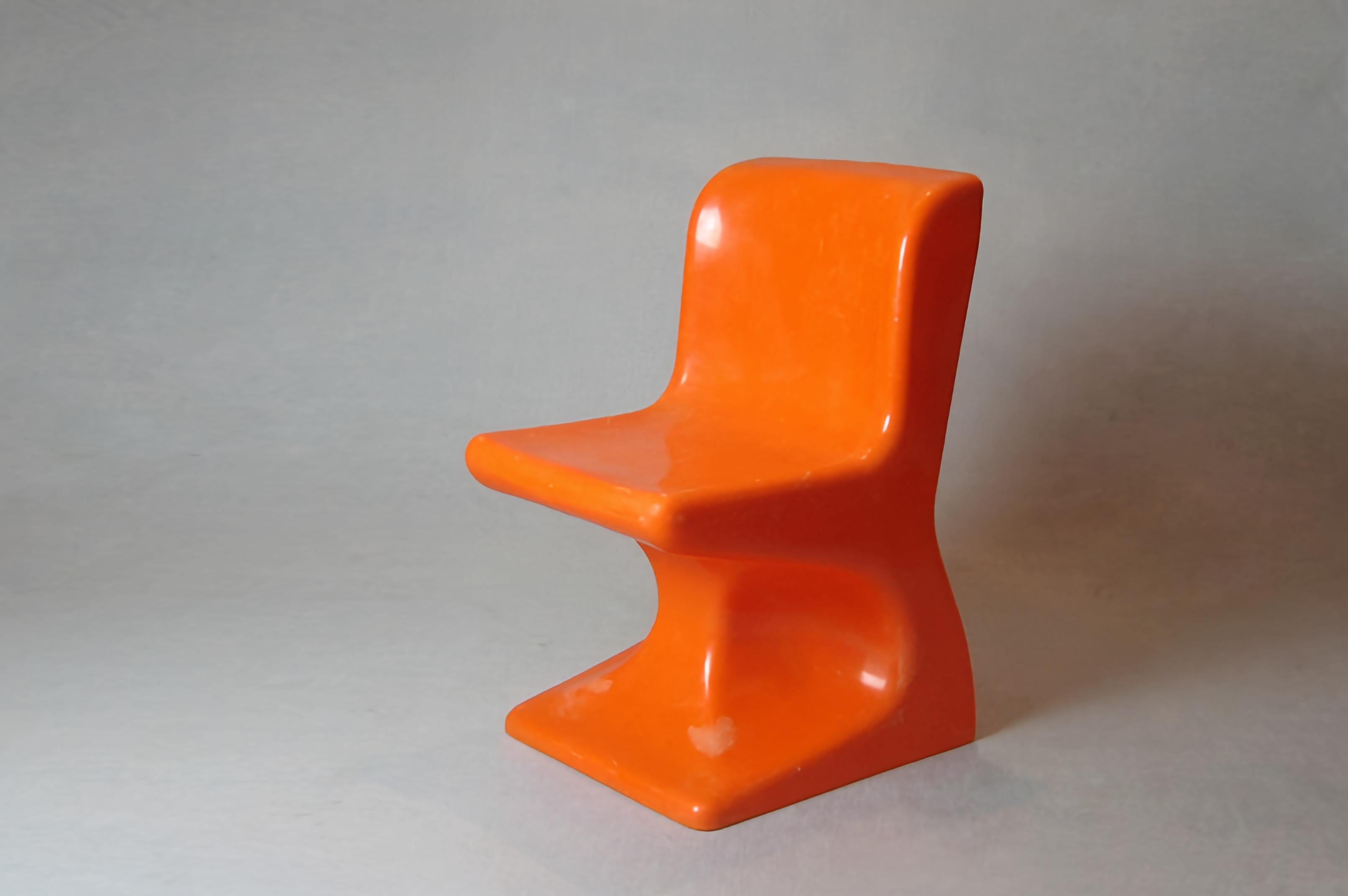 Patrick Gingembre - chaise enfant A.E.L.L. 70's fabriquée par P.E.L.A.P. France État moyen - En vente à EINDHOVEN, NL