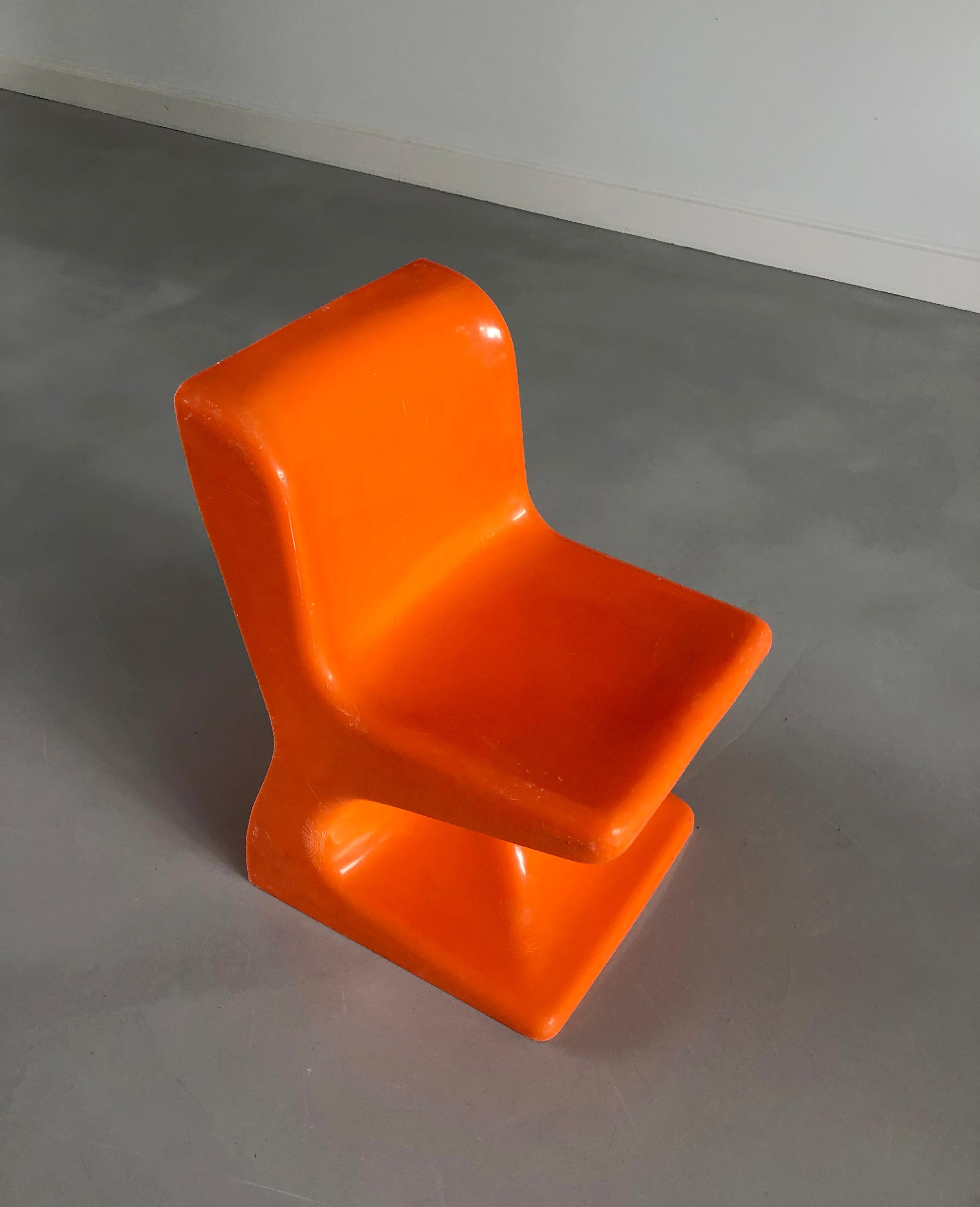 Patrick Gingembre - child chair Space Age 70’s manufactured by S.e.l.a.p. France For Sale 1