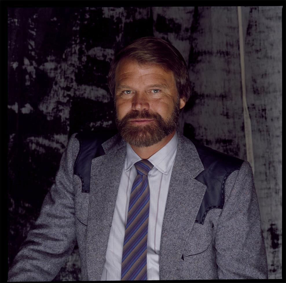 Patrick Harbron Portrait Photograph - Glen Campbell