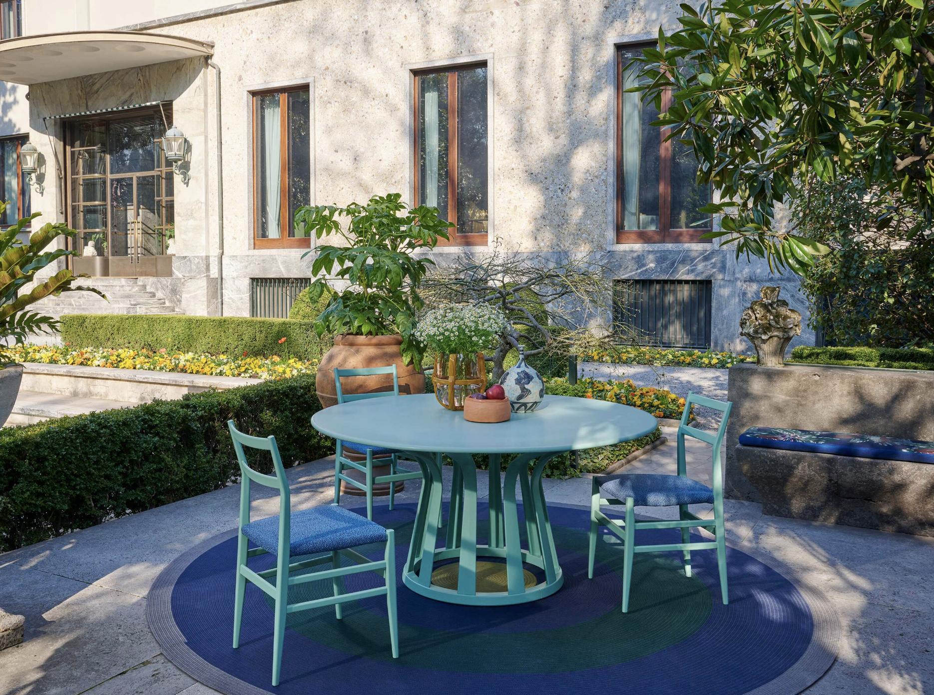 Patrick Jouin Lebeau Outdoor-Tisch für Cassina im Angebot 1