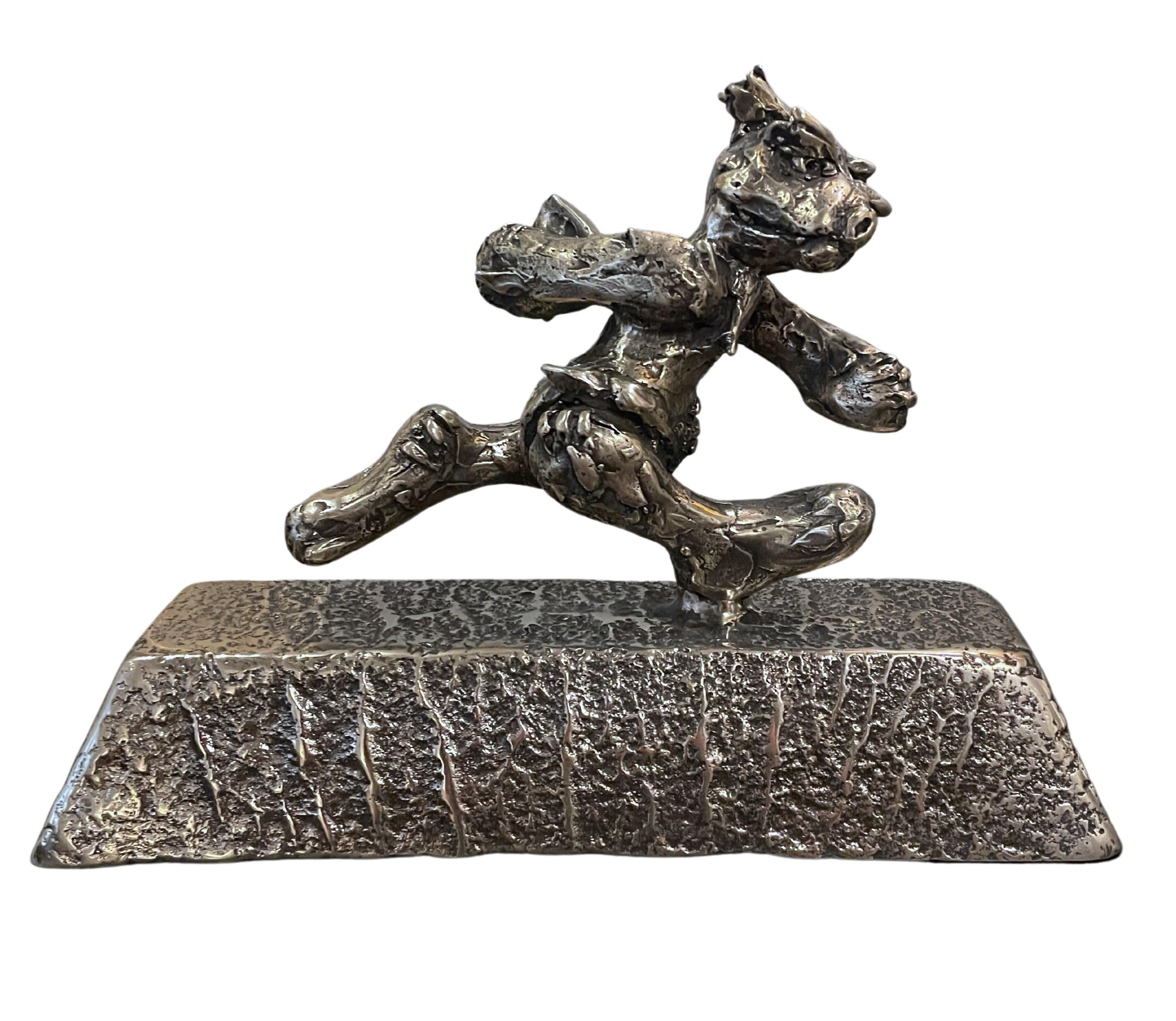 Patrick O'Reilly Figurative Sculpture - Bullion Bear