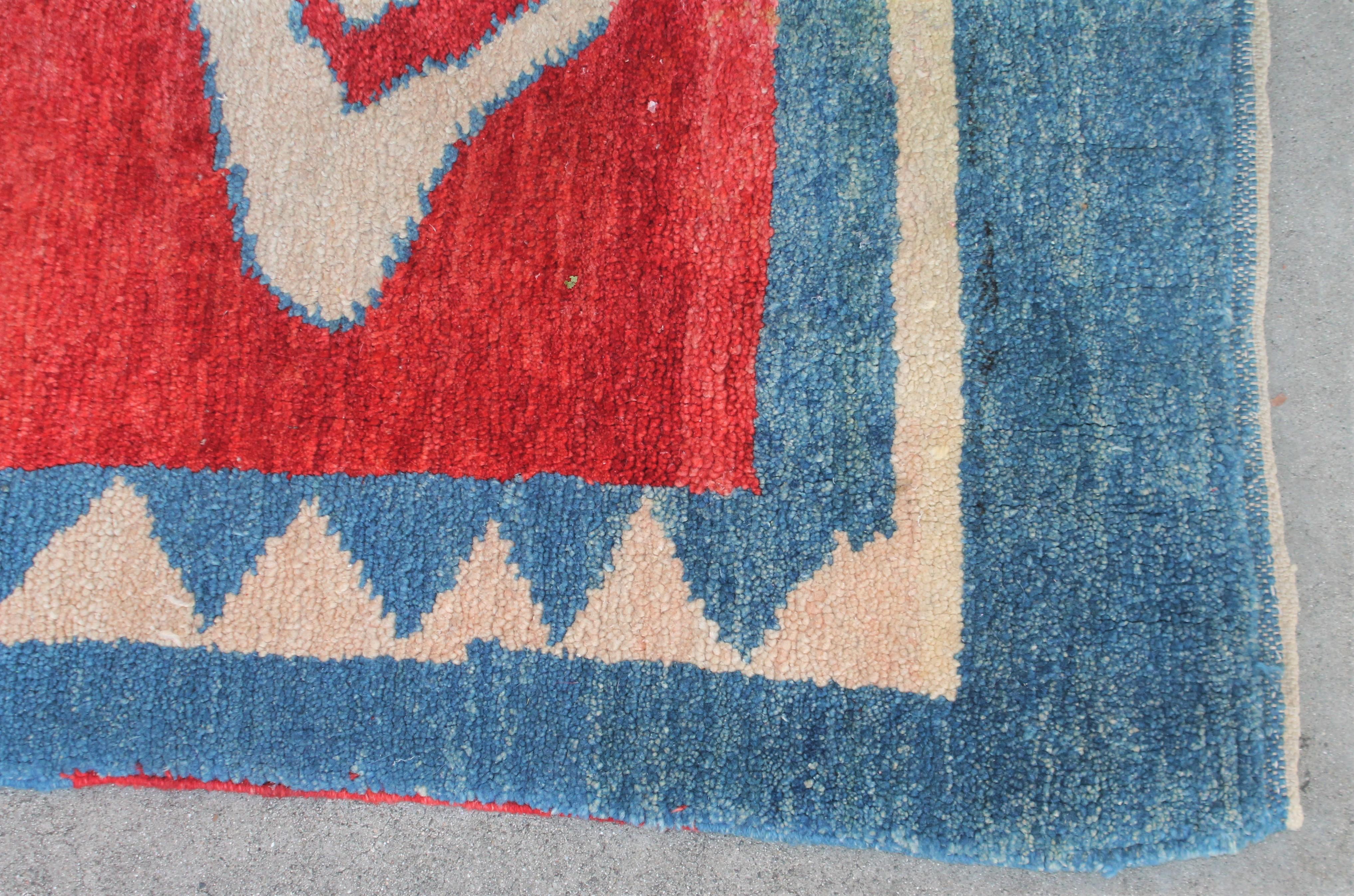 Fantastic geometric Indian design American hand hooked rug. This rug is in fine as found condition and thick as well.