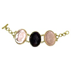 Patrizia Daliana bracelet in 24 kt gold plated bronze with oval Murano glass