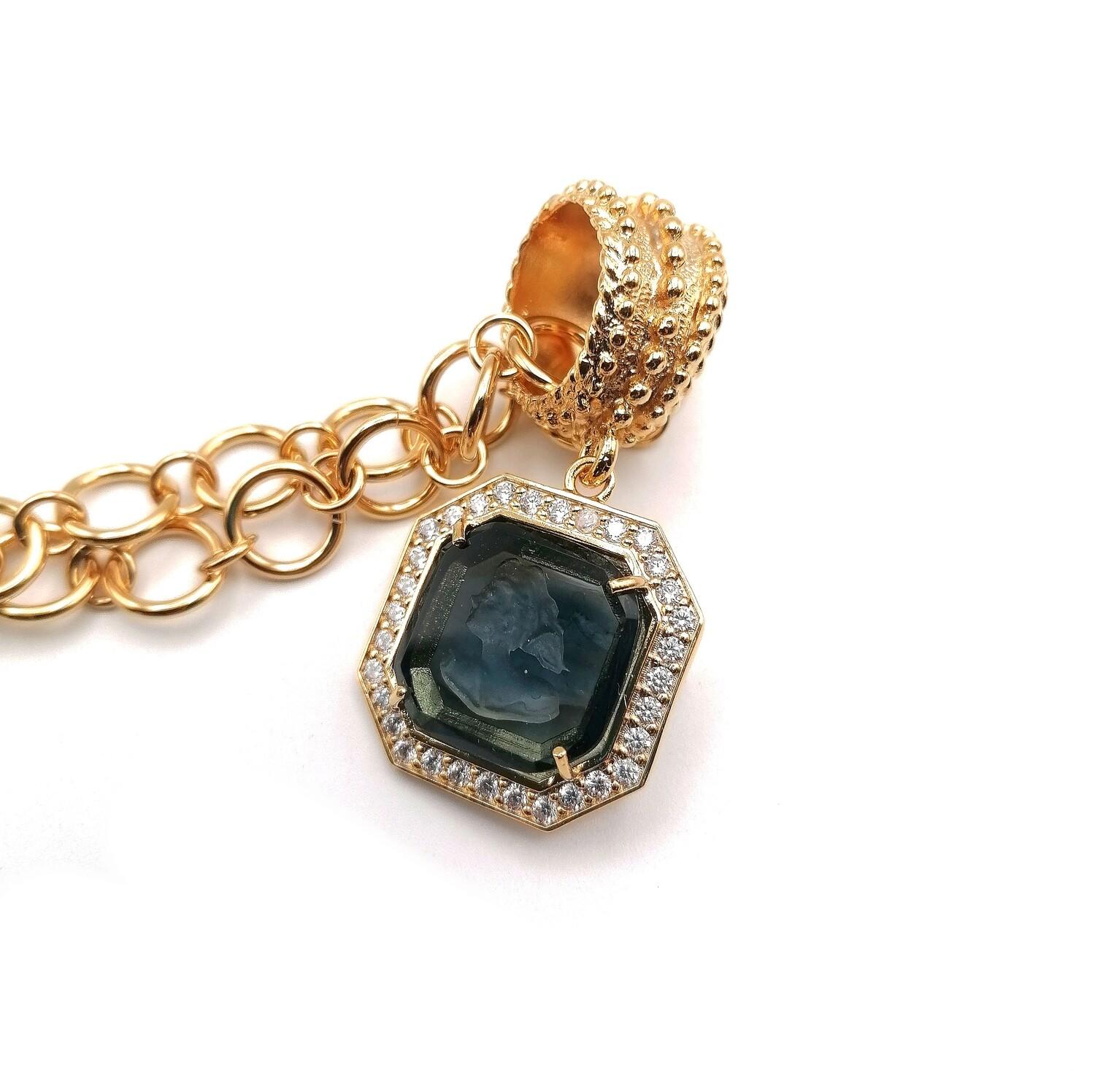 Artisan Patrizia Daliana, Pendant in 24 kt gilded bronze and zircons with Murano Glass For Sale