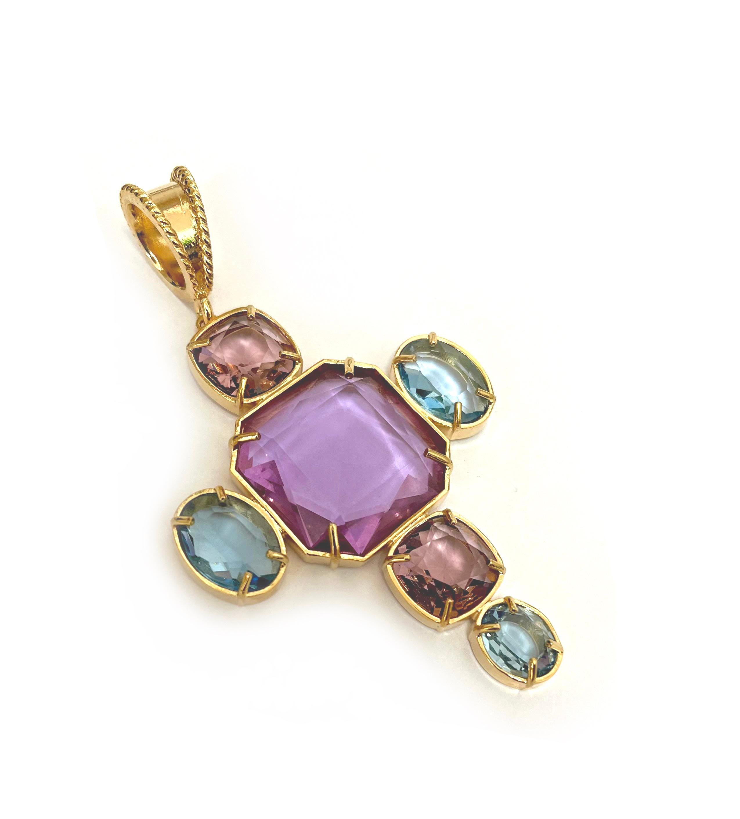 Briolette Cut Patrizia Daliana Pendant in 24kt gold-plated bronze in the shape of a cross For Sale