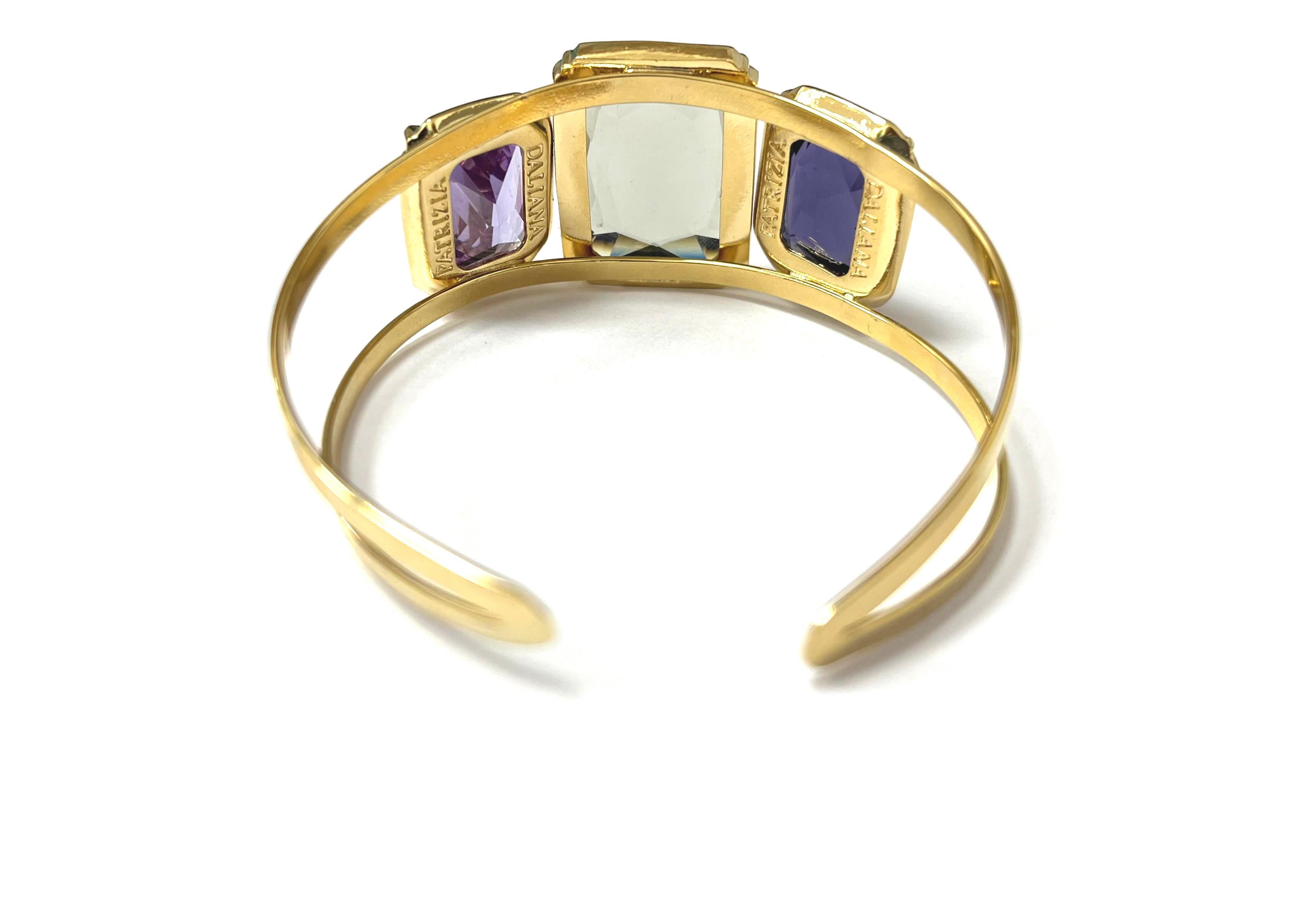 da uomo o donna Patrizia Daliana Rigid bracelet in 24 kt gold-plated bronze with zirconia in vendita