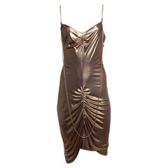 Patrizia Pepe, vestido con cadena metálica