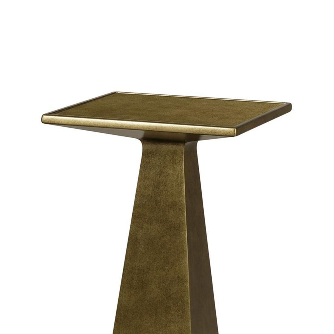 Side Table Partner with structure in
solid beechwood covered with metal 
in vintage finish.