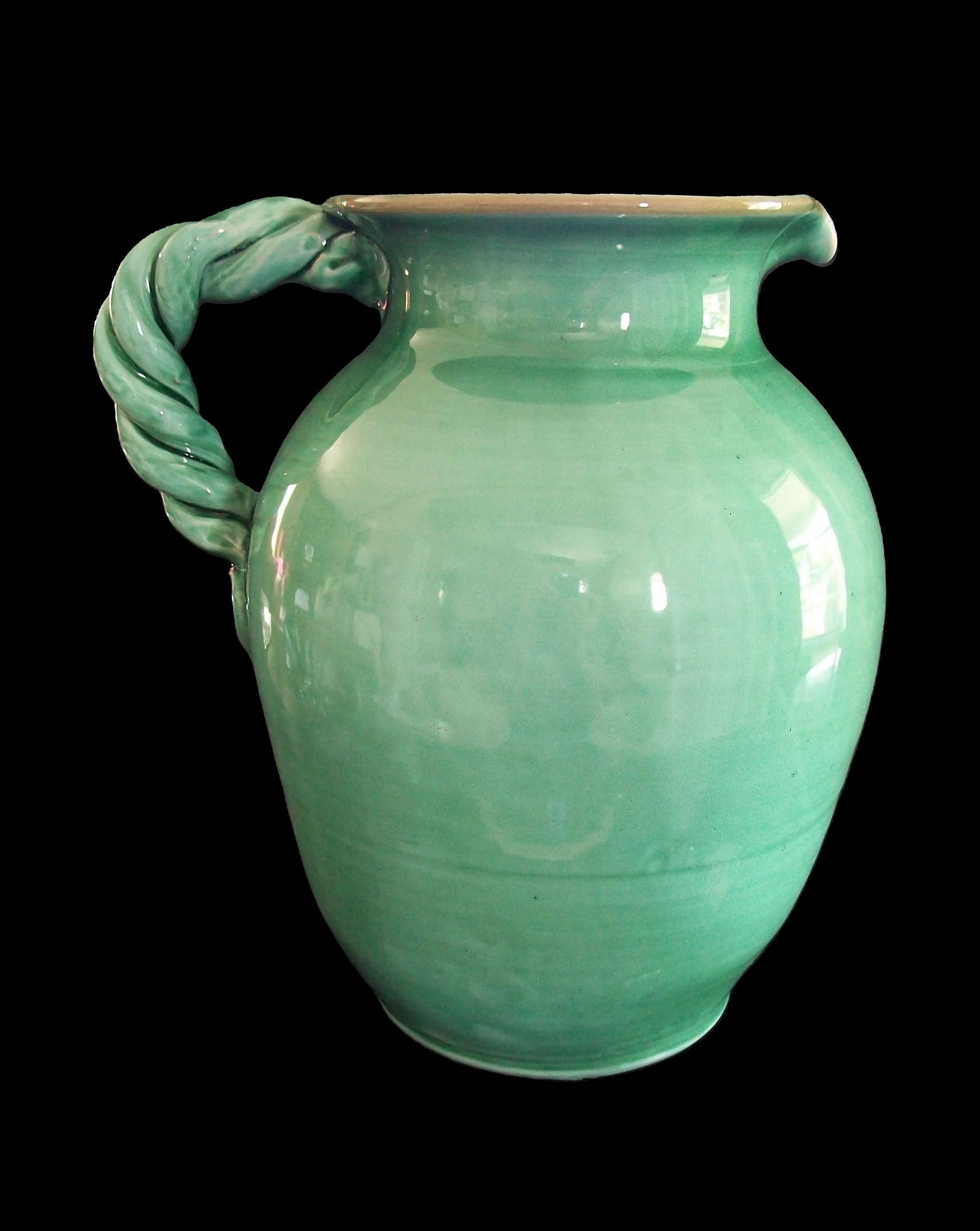 PATRONELLI ORONZO - Jarro de Terracota Esmaltada Verde - Italia - Finales Siglo XX Rústico en venta