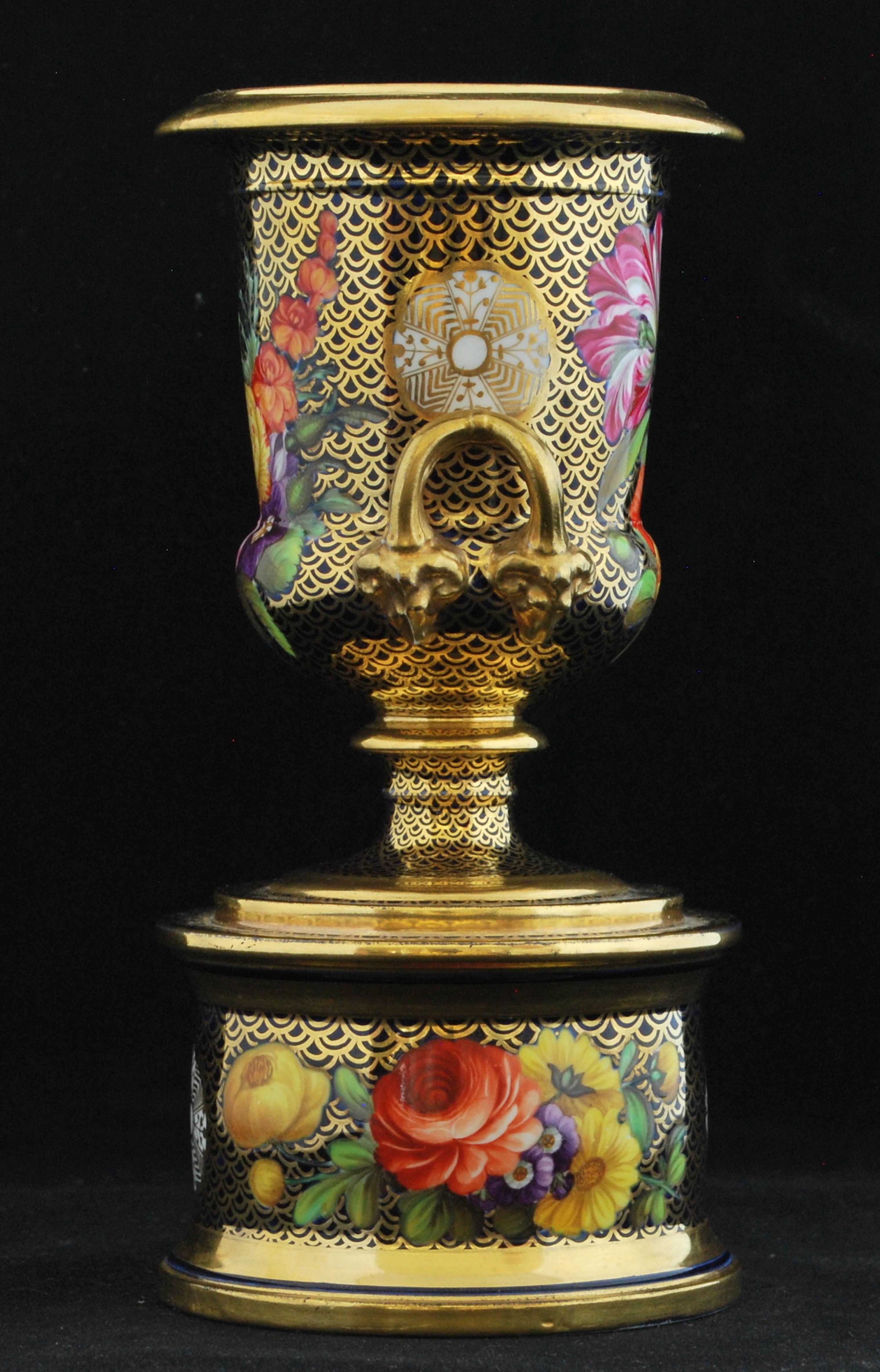 Campana-Vase mit Muster 1166. Spode, um 1820 (Gedrechselt) im Angebot