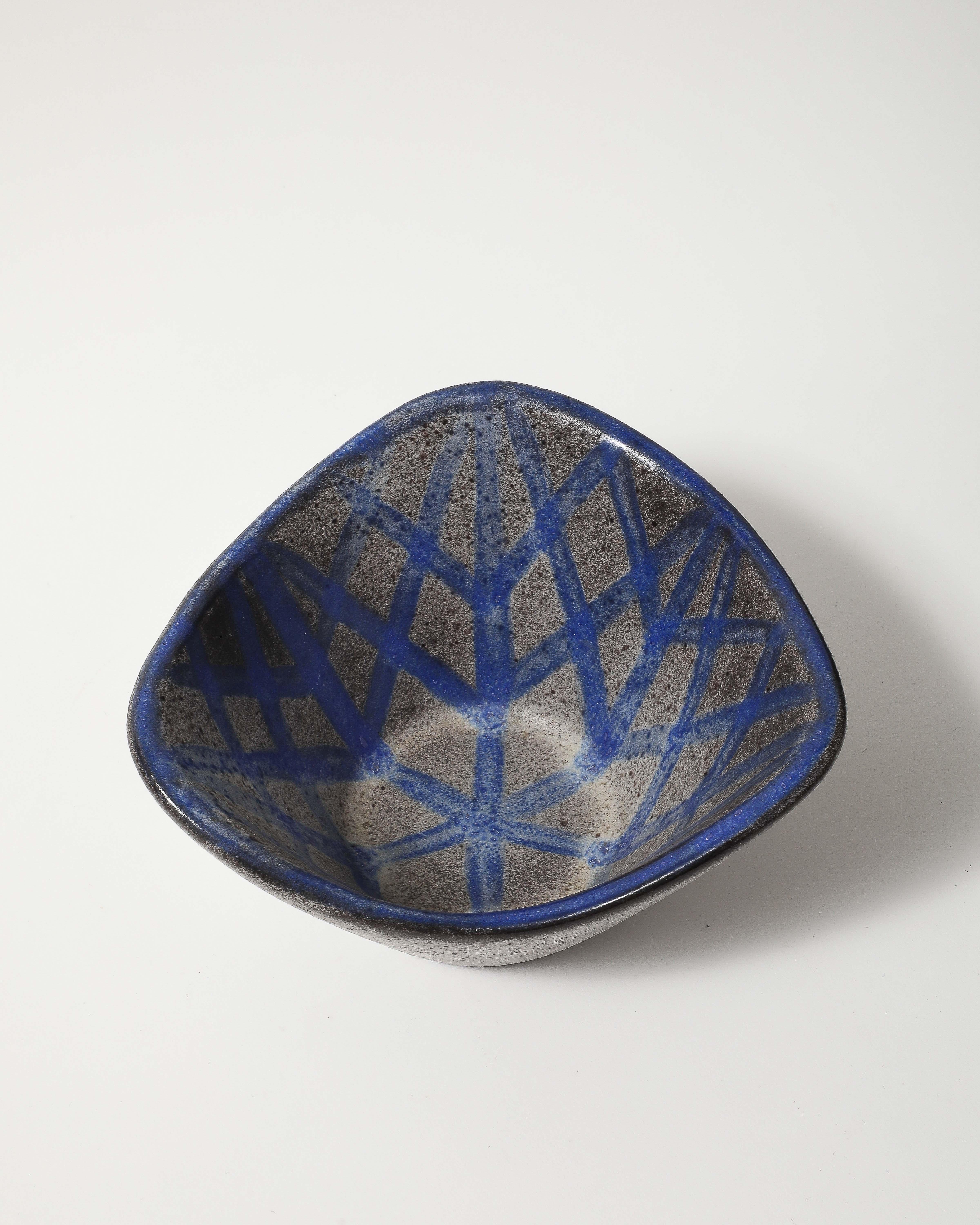 Bol en céramique à motifs de Mari Simmulson pour Upsala Ekeby, Suède c.C. 1960 en vente 2