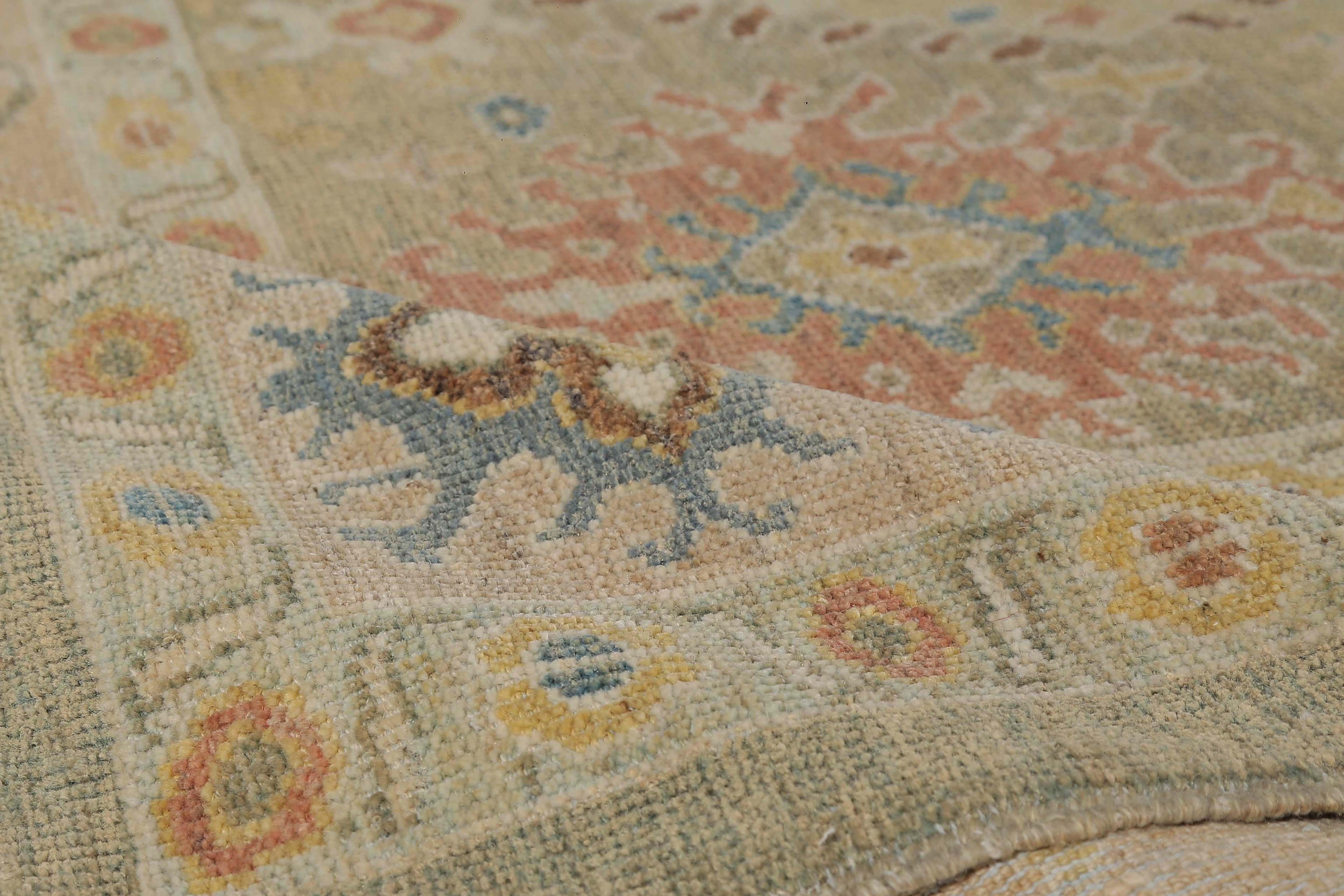 Hand-Woven Patterned Neutral Sultanabad Rug For Sale