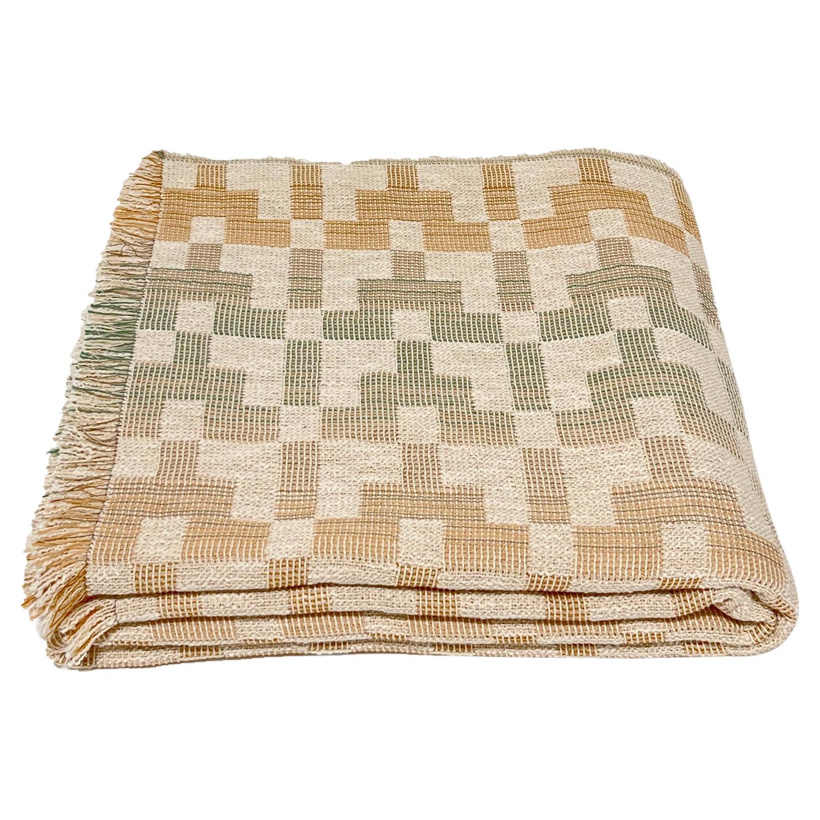 Couverture de lit en coton tissé à motifs par Folk Textiles (Esme/fade) en vente