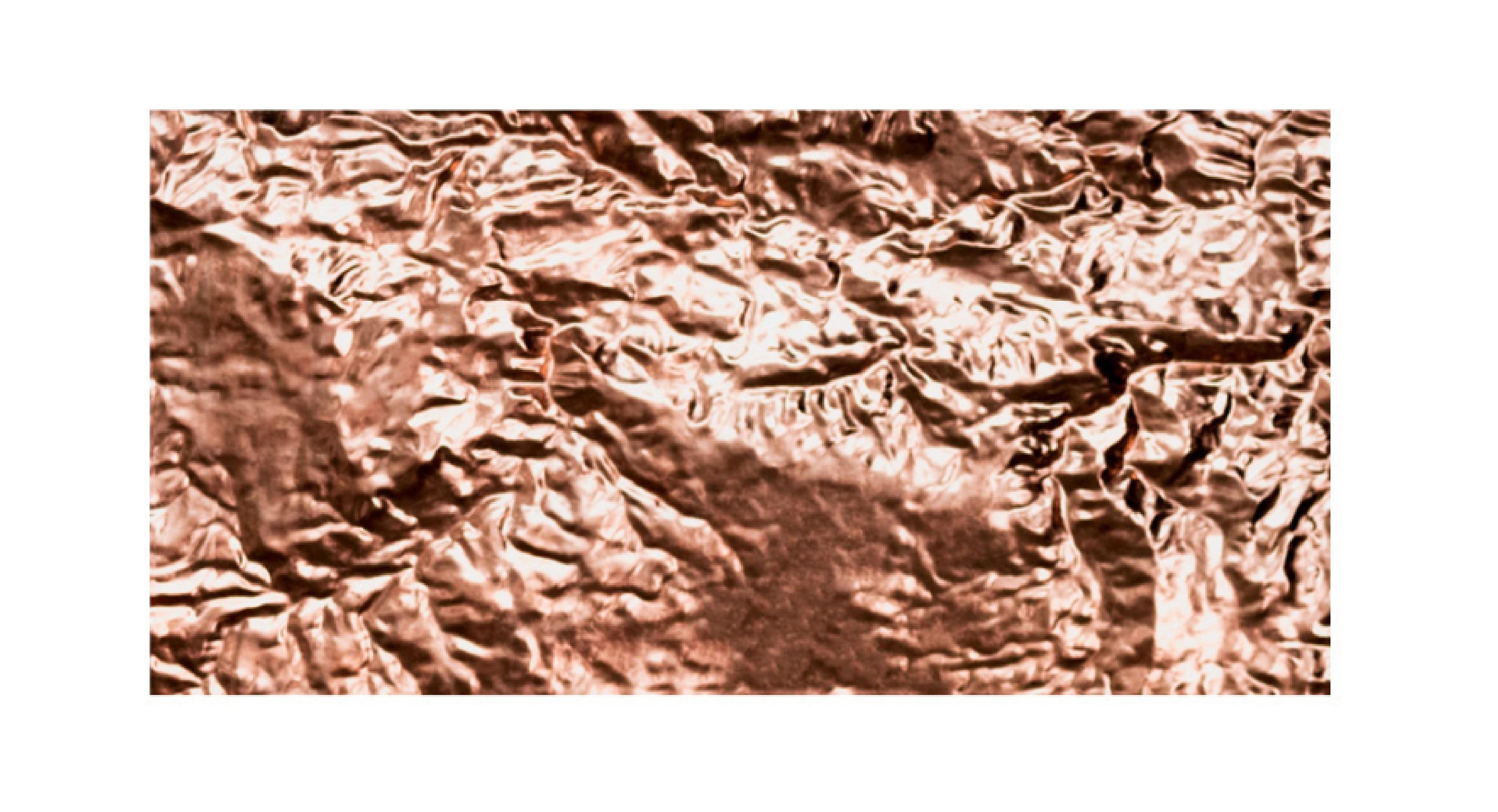 Un pezzo sorprendente che porta in casa tua la bellezza naturale e i motivi intricati del nostro pianeta. Questo decoro da parete si ispira alle diverse texture e forme che si trovano nei paesaggi della Terra, dalle linee fluide dei delta dei fiumi