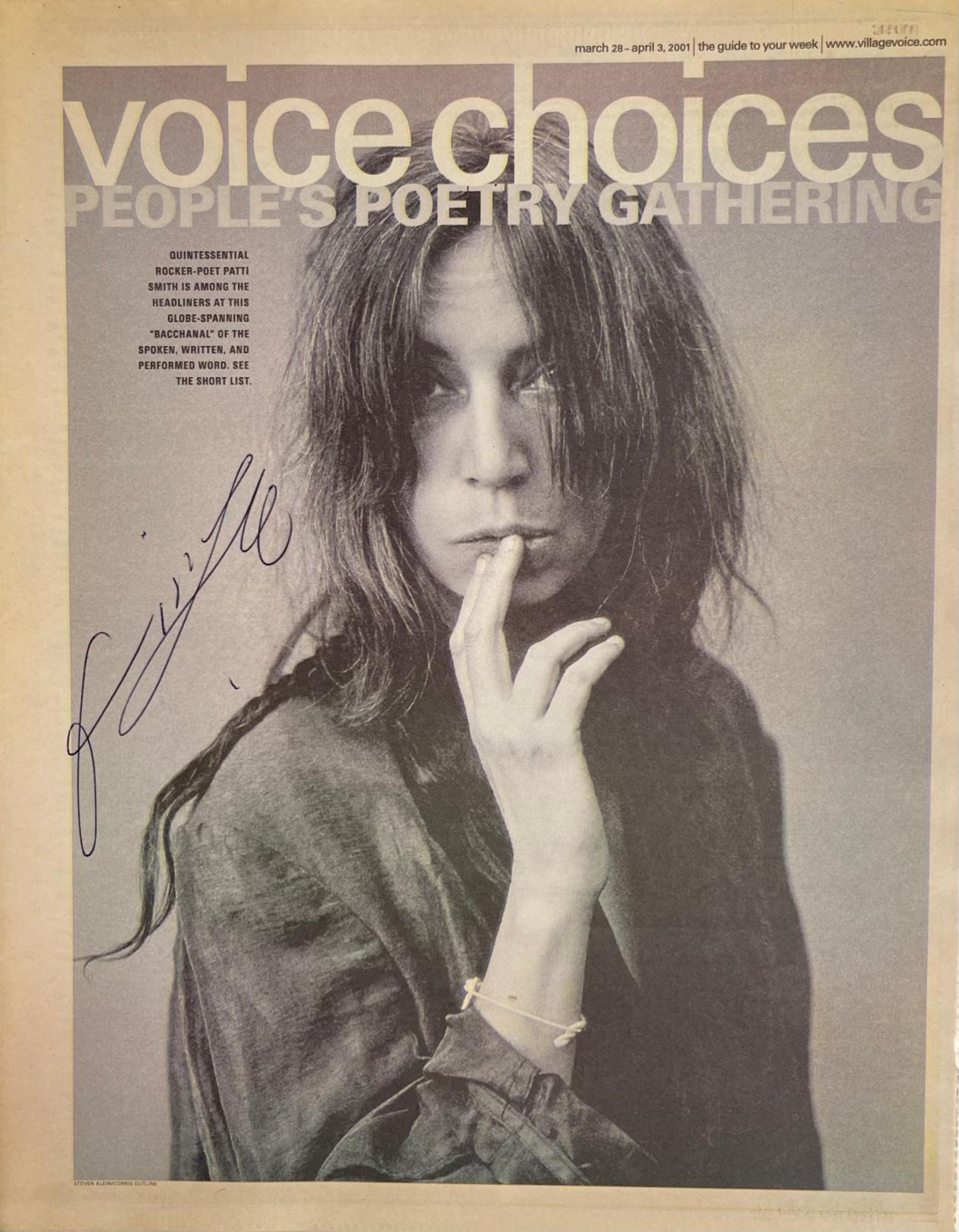 Insert du journal Village Voice (Voice Choices) signé à la main par Patti Smith