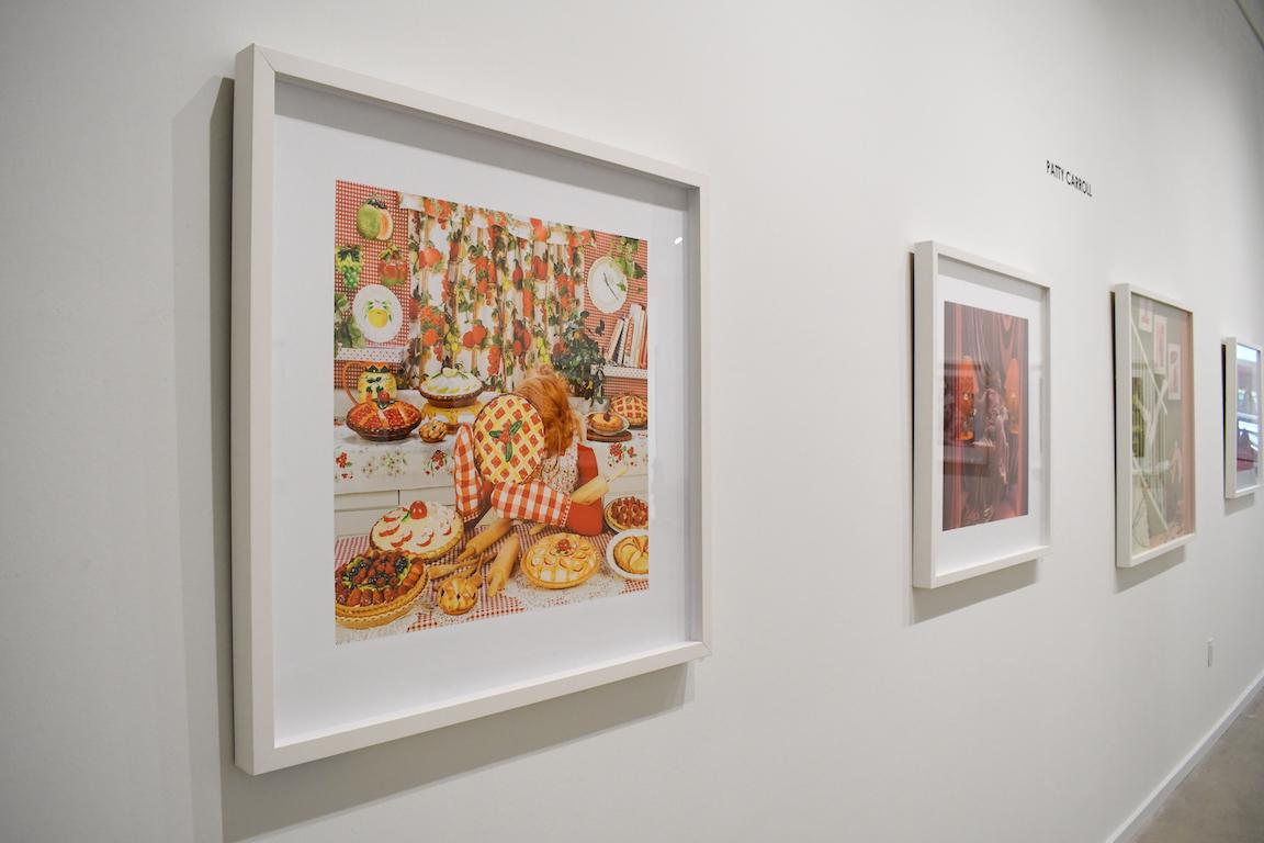Pie Eyed - Farbfotografie, Küche, Essen, Künstlerin, Dessert – Photograph von Patty Carroll