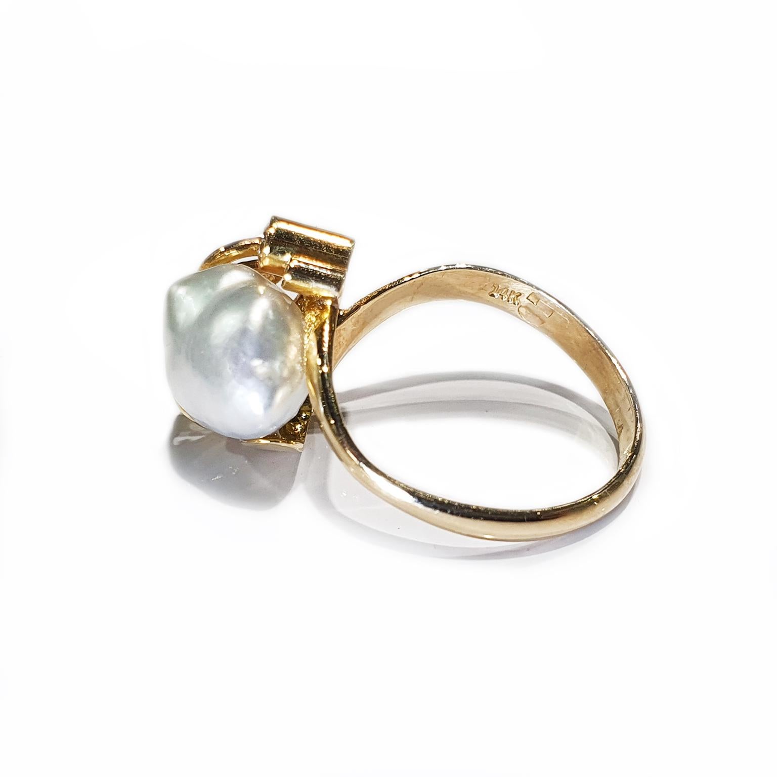Paul Amey 14K Gold, Diamond and Broome Keshi Pearl Ring In New Condition For Sale In Tewantin, Queensland