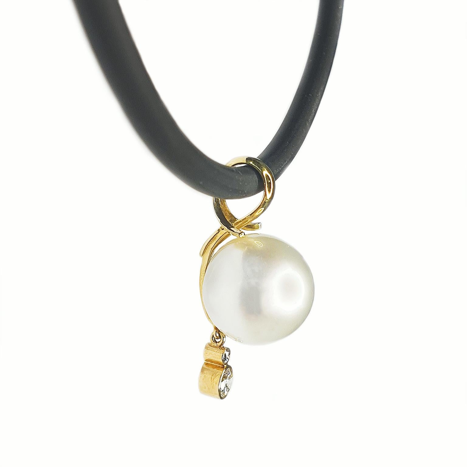 neoprent pearl necklace