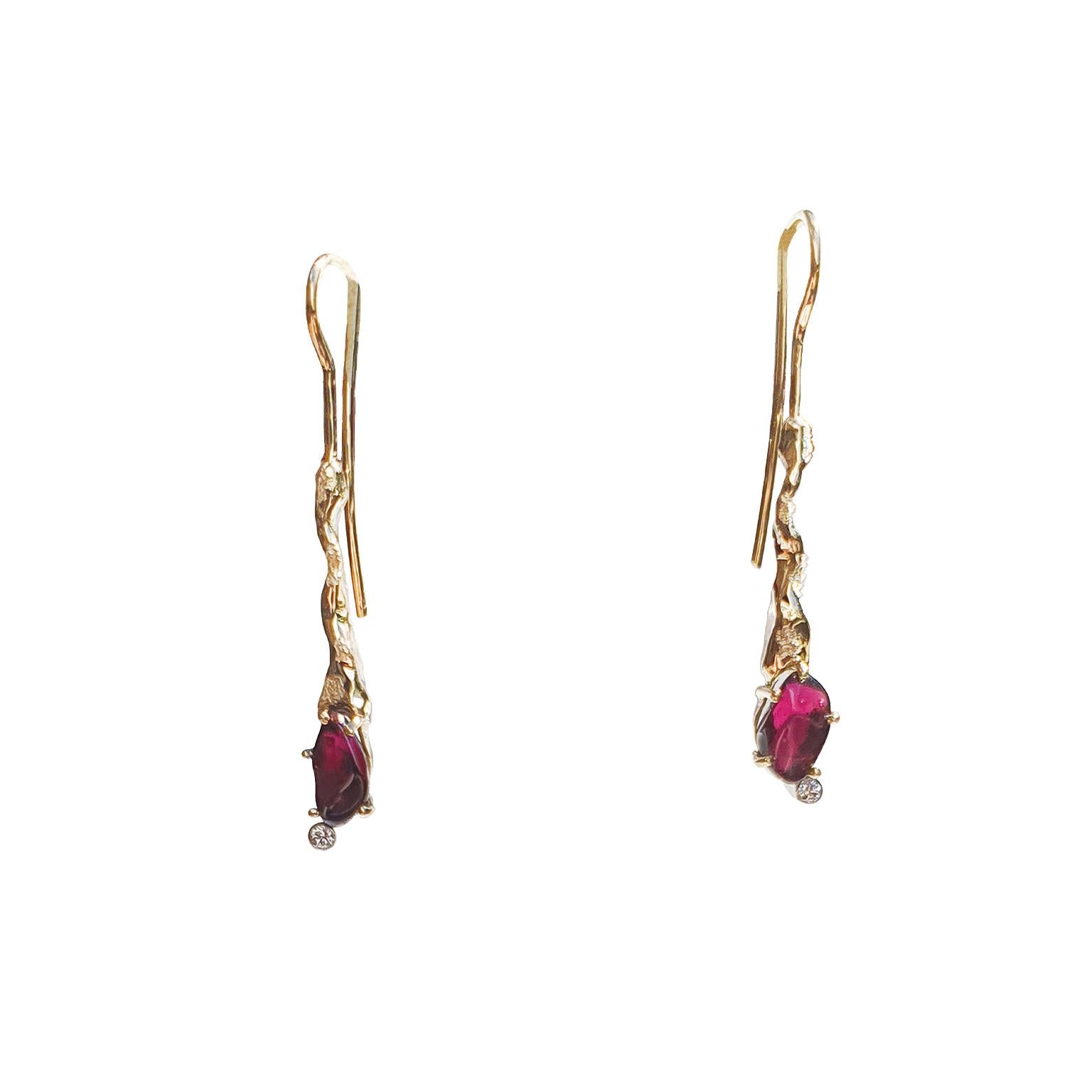Artisan Paul Amey 18k Gold, Diamond and Natural Garnet Earring and Pendant Set For Sale