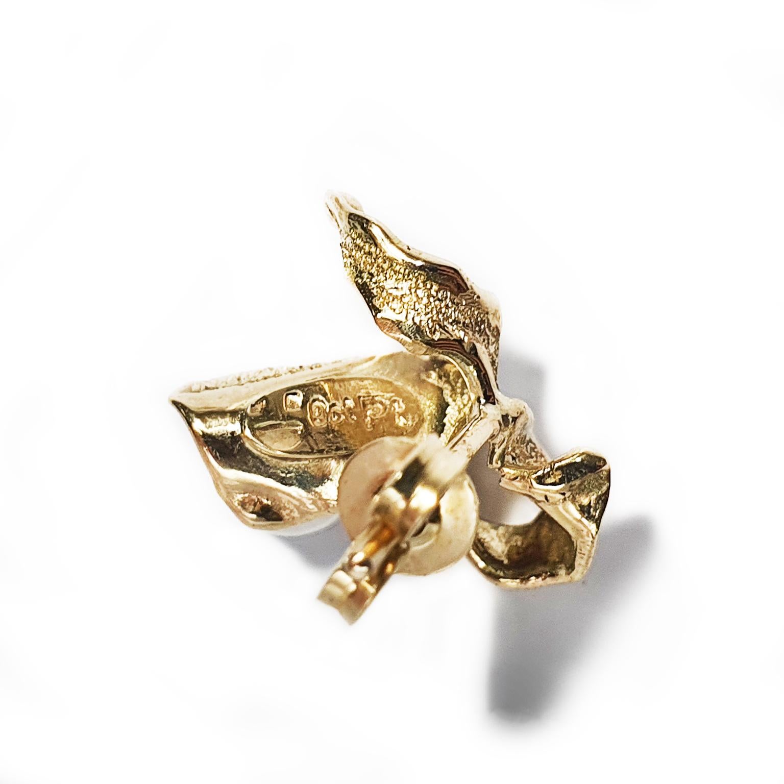 Boucles d'oreilles « Orchid » Paul Amey en or 9 carats, platine et perles d'eau douce Pour femmes en vente