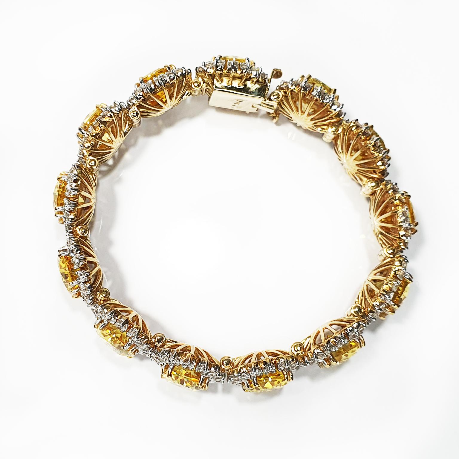 Paul Amey 9k Gold with Yellow and White Swarovski Crystal Bracelet In New Condition For Sale In Tewantin, Queensland
