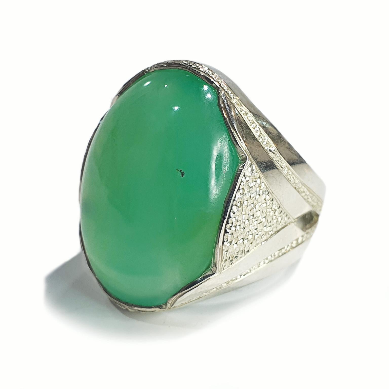 Paul Amey Hand Crafted Sterling Silver and Natural Chrysoprase Ring In New Condition For Sale In Tewantin, Queensland