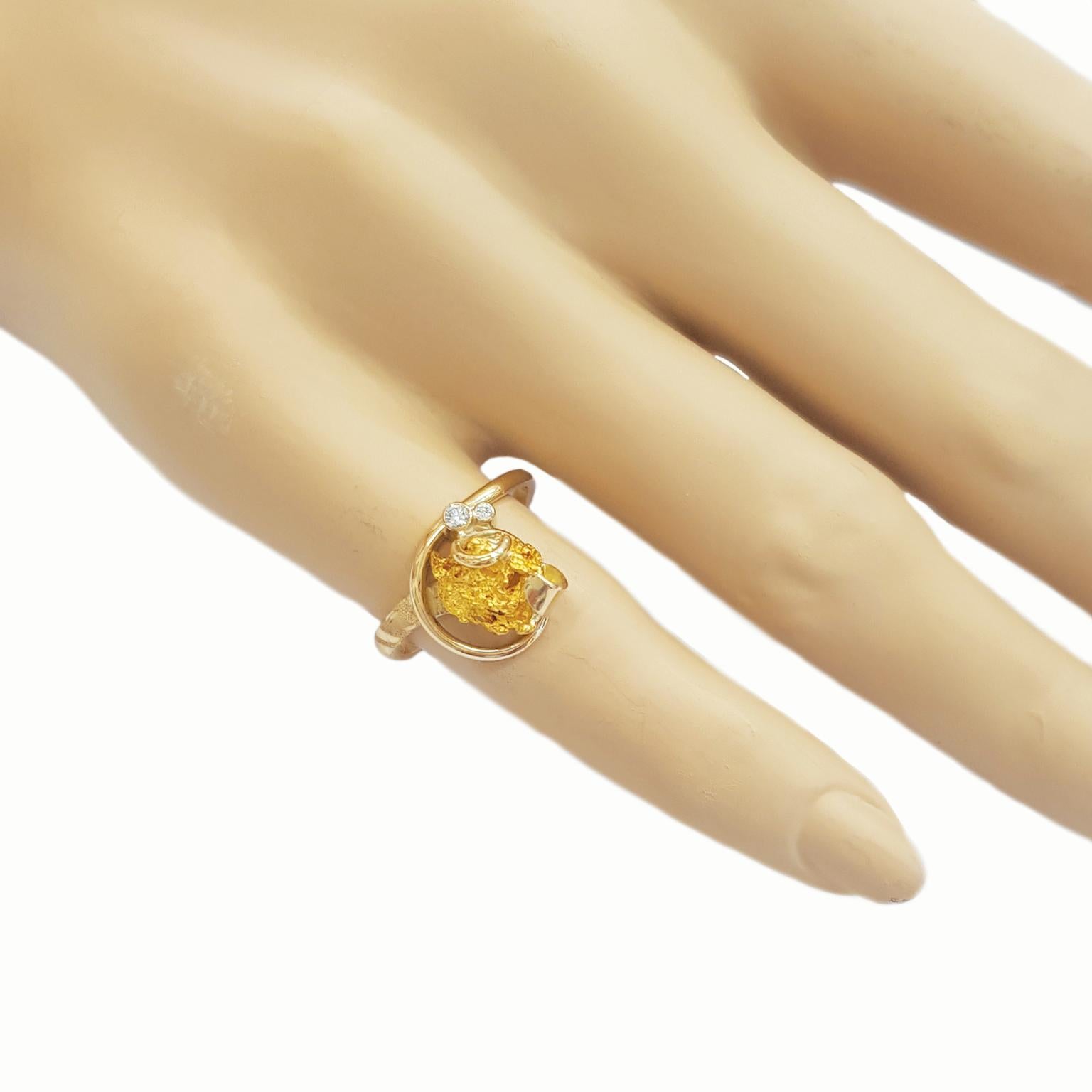 Ring aus natürlichem Gold mit Nugget und Diamanten von Paul Amey (5178) im Zustand „Neu“ im Angebot in Tewantin, Queensland