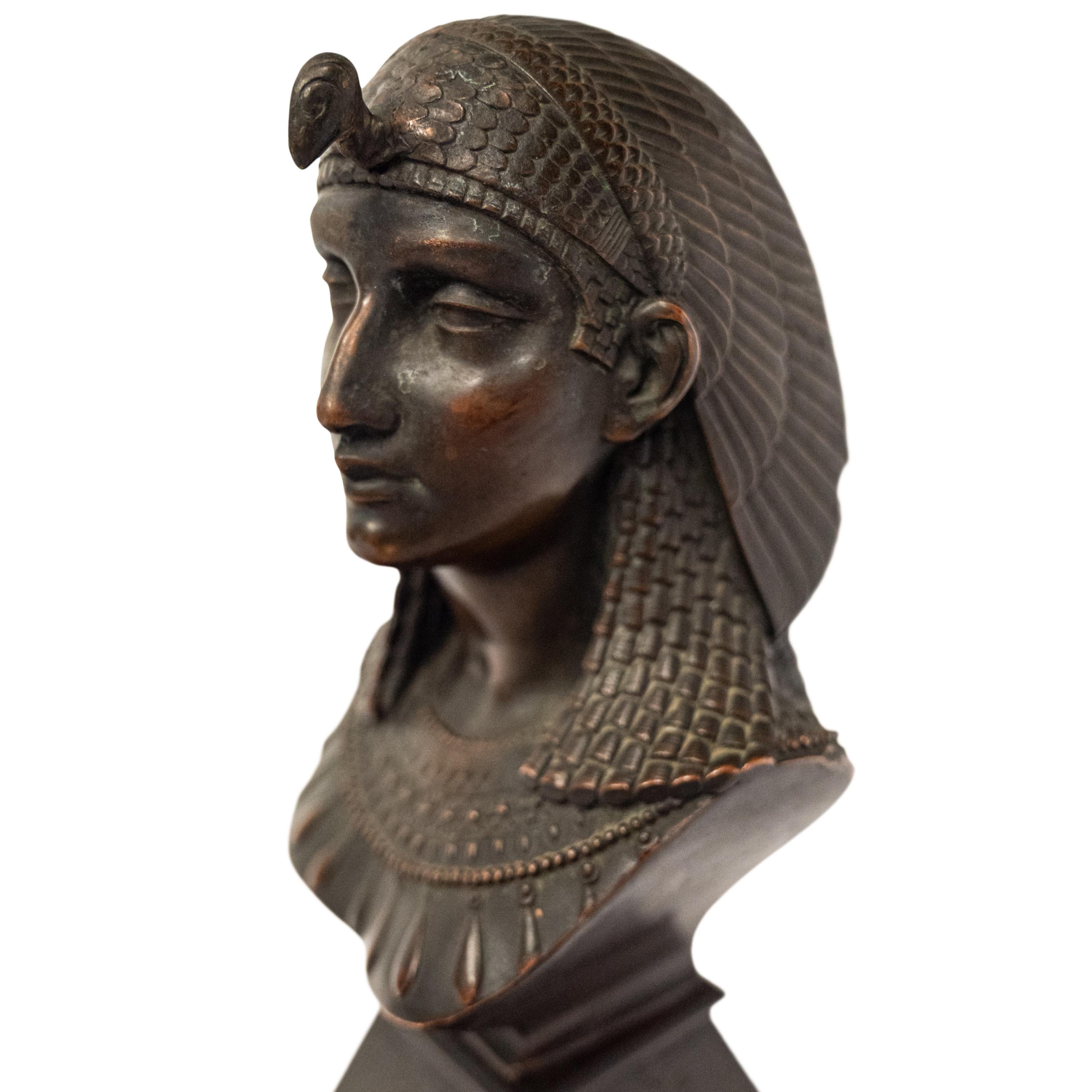 Antique French Escultura de busto de bronce de renacimiento egipcio Estatua 