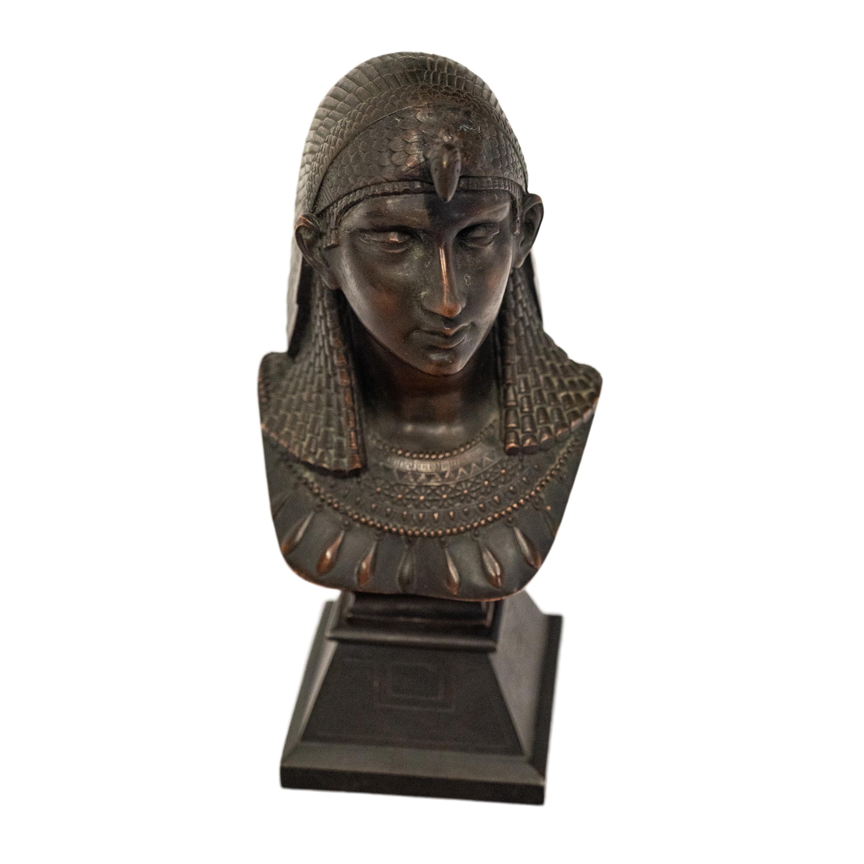 Antique French Escultura de busto de bronce de renacimiento egipcio Estatua 