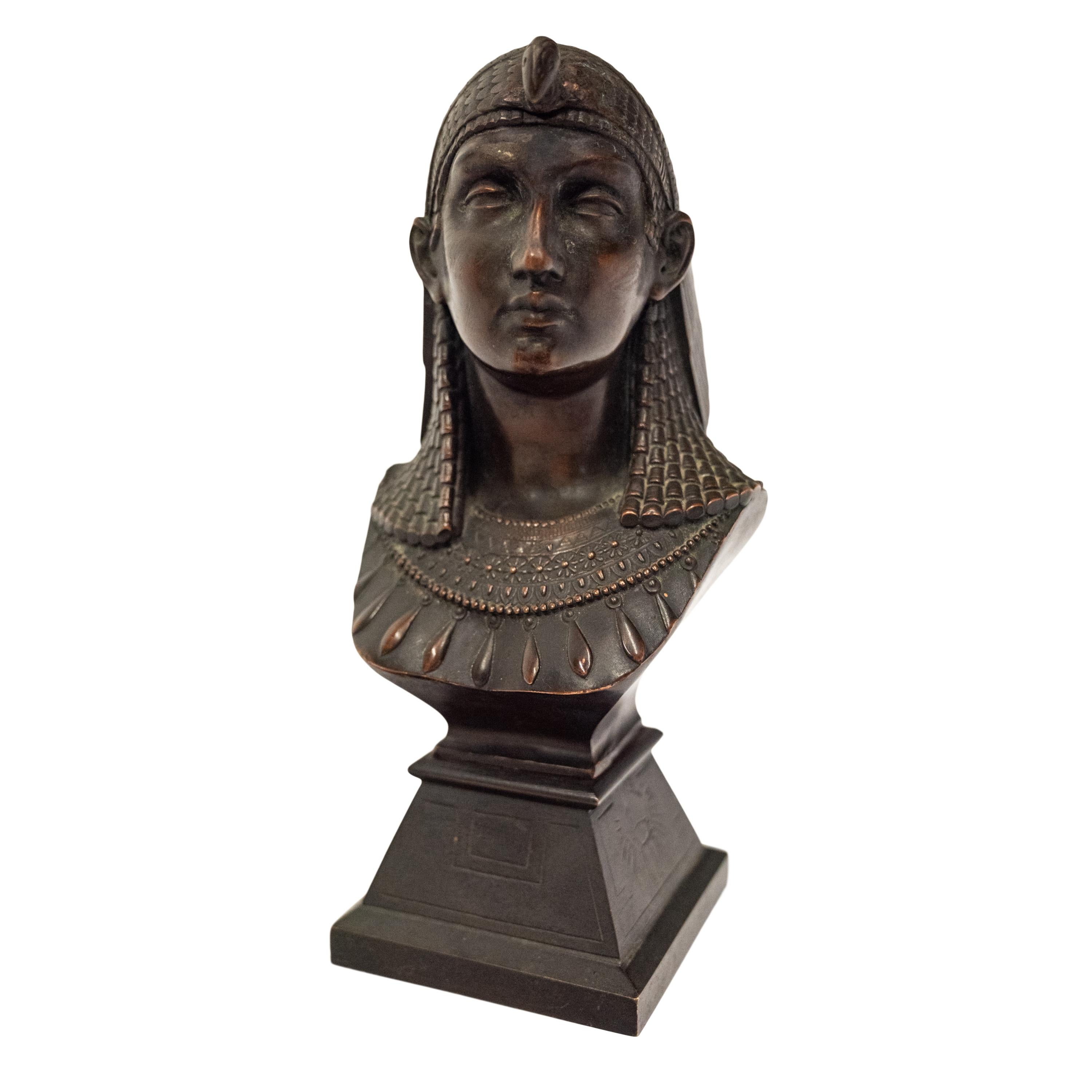 Antique French Escultura de busto de bronce de renacimiento egipcio Estatua 