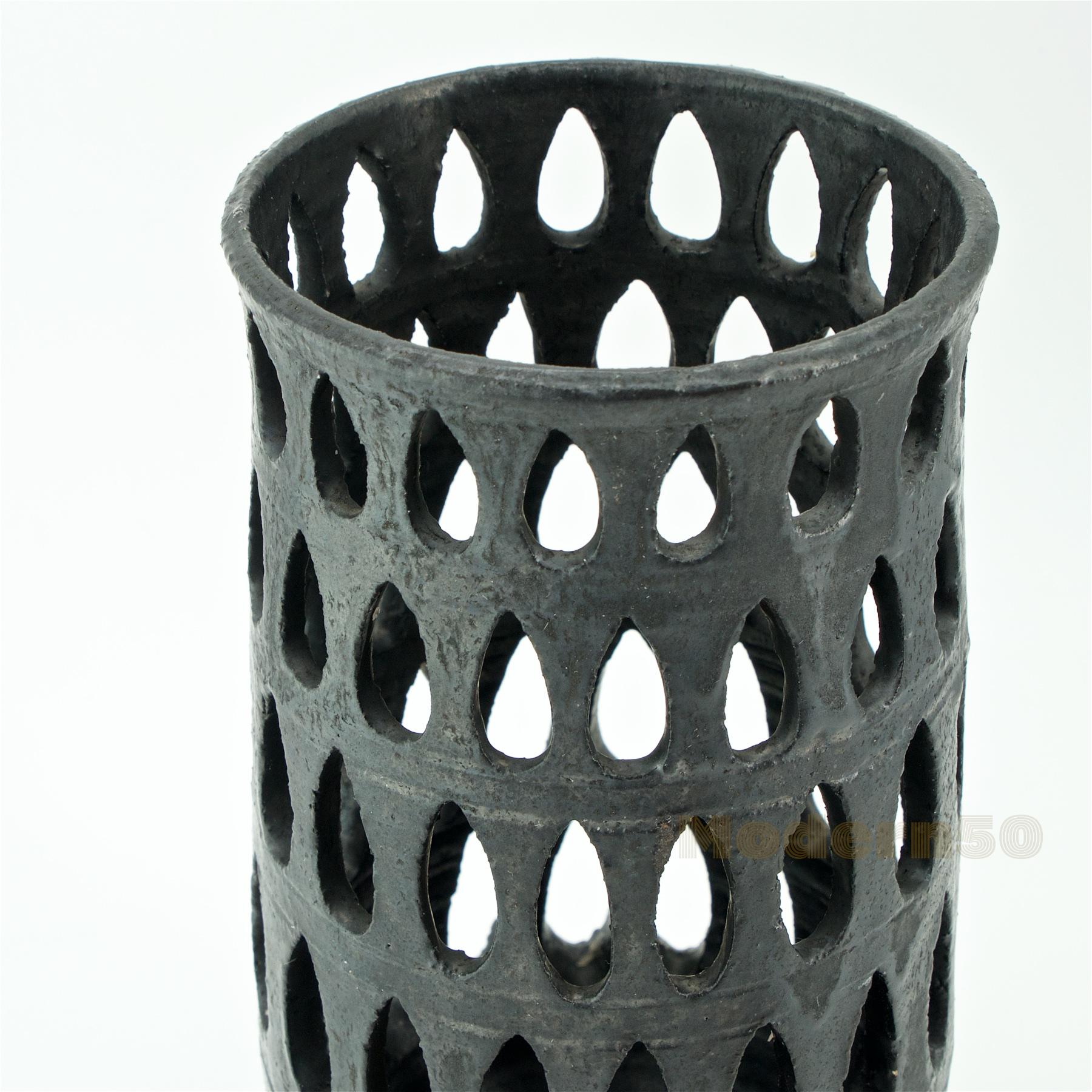Paul Bellardo Teardrop Perforated Studio Pottery Sculptural Vase In Good Condition For Sale In Hyattsville, MD