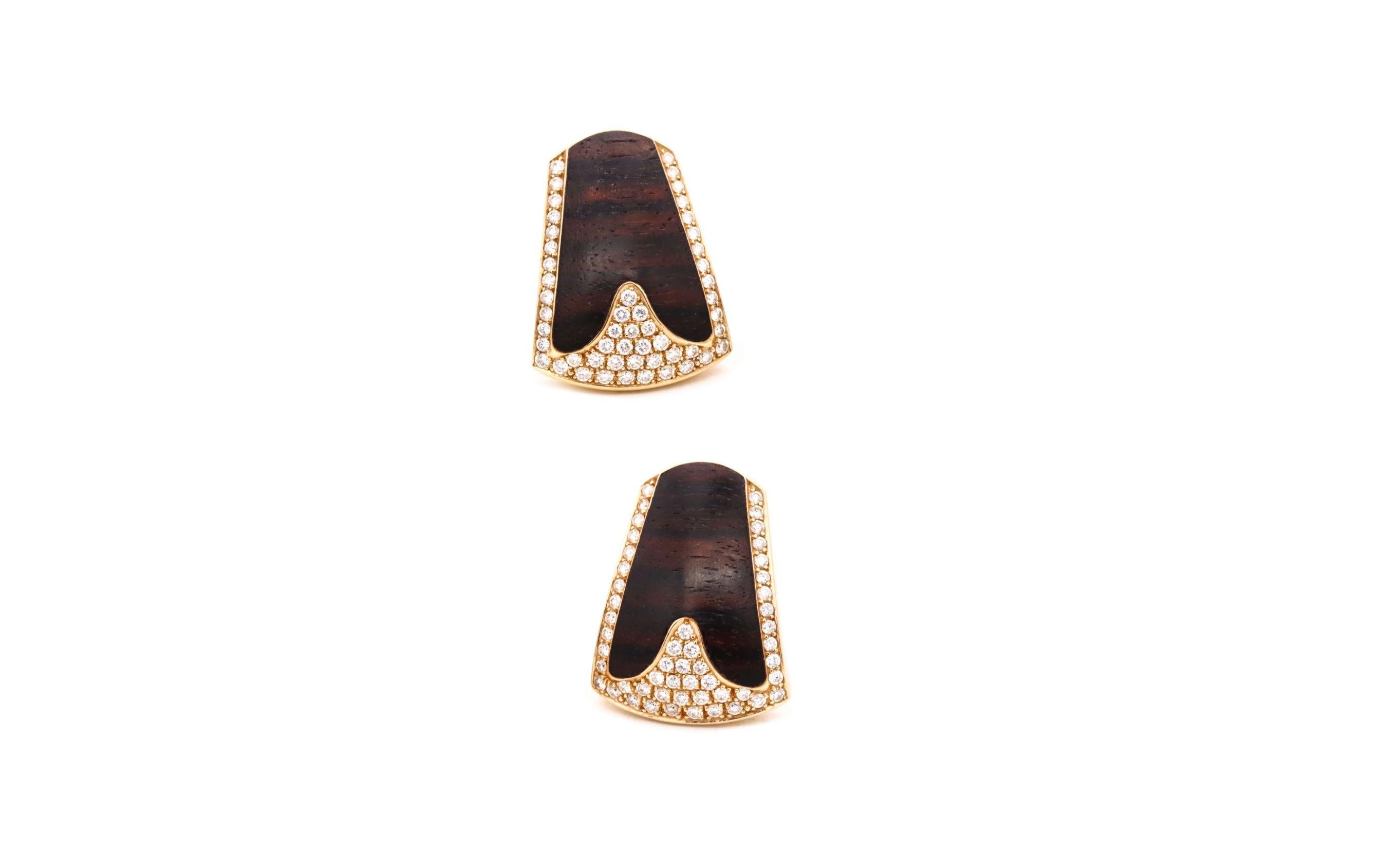 Paul Binder Swiss Clips-Earrings 18Kt Yellow Gold with Ebony Wood & Diamonds In Excellent Condition For Sale In Miami, FL