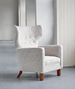 Chaise à dossier en tissu bouclé perlé et hêtre de Paul Boman, Finlande, années 1940