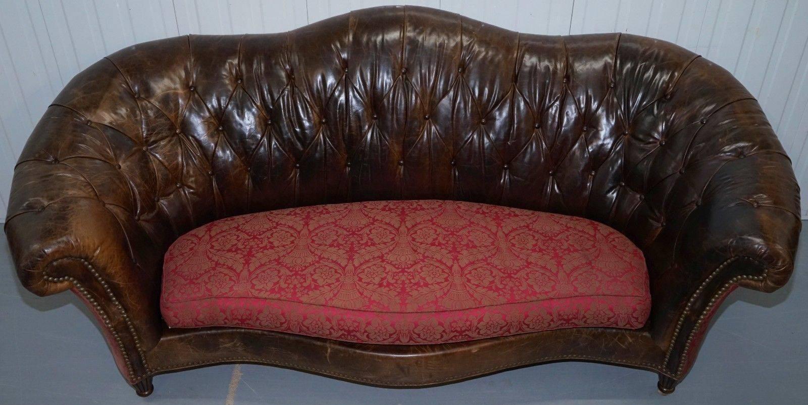 We are delighted to offer for sale this stunning Paul Robert Brock Heritage leather three seater Chesterfield sofa RRP £5000

The sofa is very large, luxurious and exceptionally comfortable, the back is what’s called a humpback so its raised in